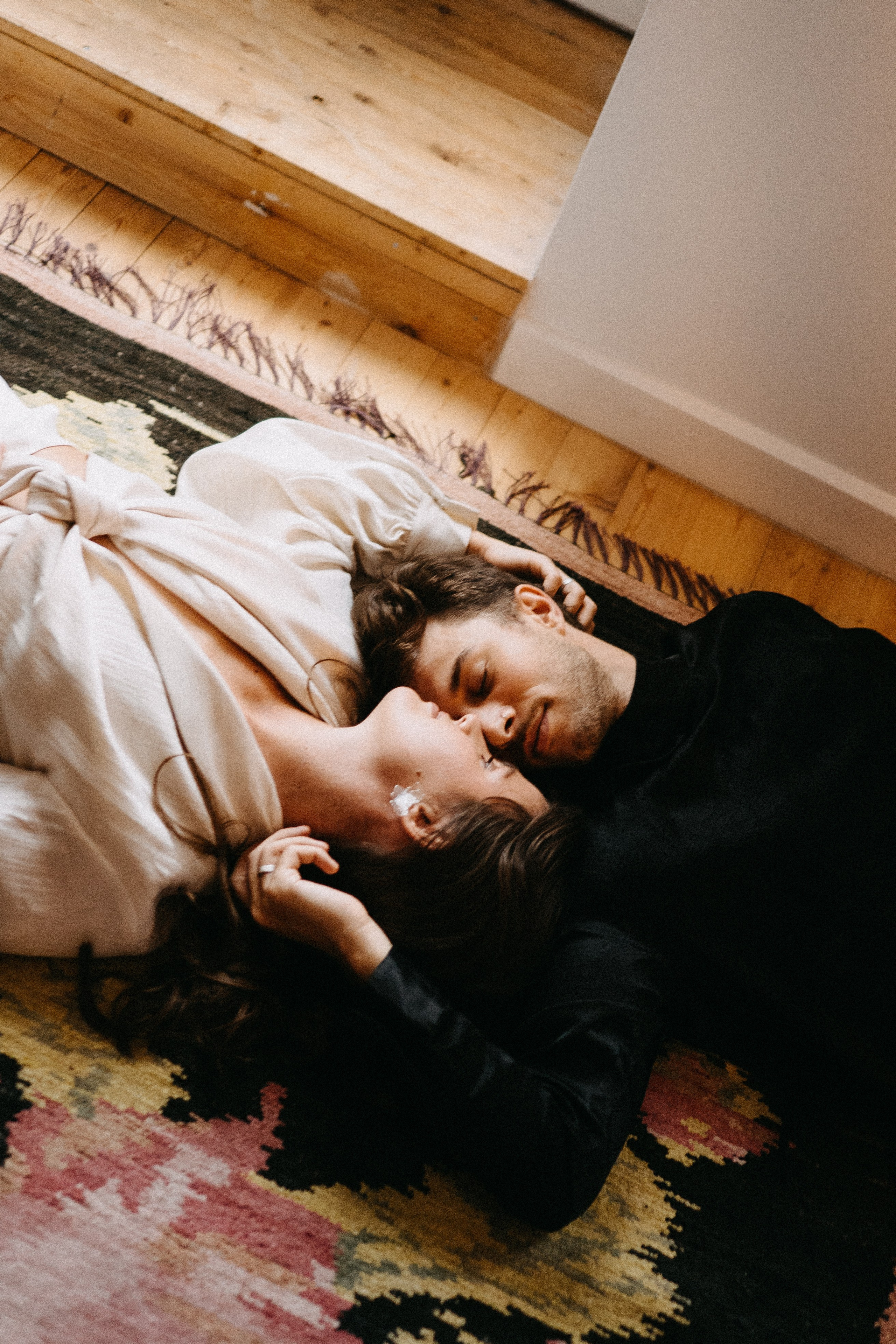 СБОРЫ ЖЕНИХА И НЕВЕСТЫ В УЮТНОЙ КВАРТИРЕ В ЦЕНТРЕ САНТК-ПЕТЕРБУРГА. Профессиональный фотограф, Санкт-Петербург — Виктория Богомолова