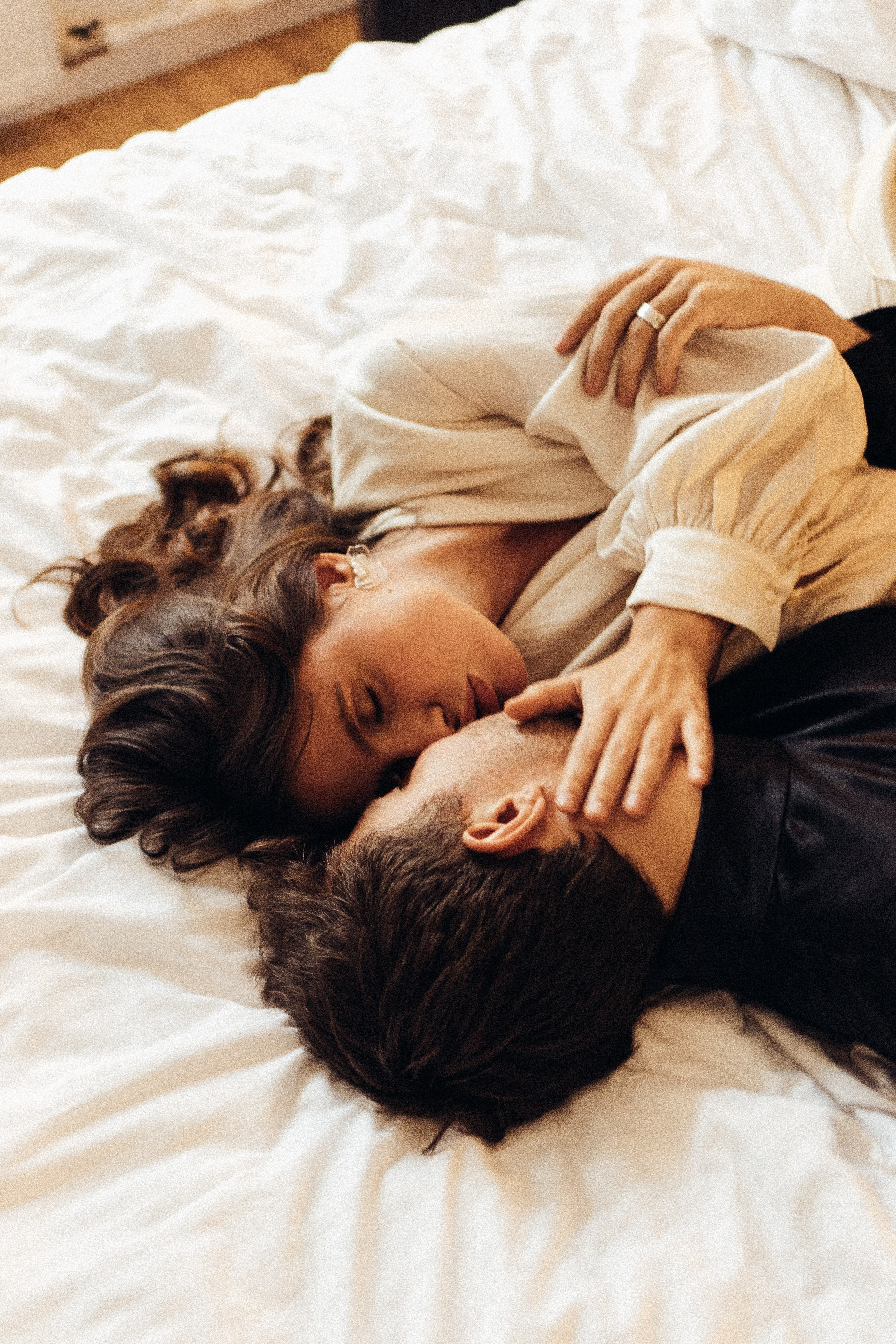 УТРО ЖЕНИХА И НЕВЕСТЫ В ПИТЕРСКОЙ КВАРТИРЕ И СЬЕМКА С СВАДЕБНЫХ ОБРАЗАХ. Профессиональный фотограф, Санкт-Петербург — Виктория Богомолова