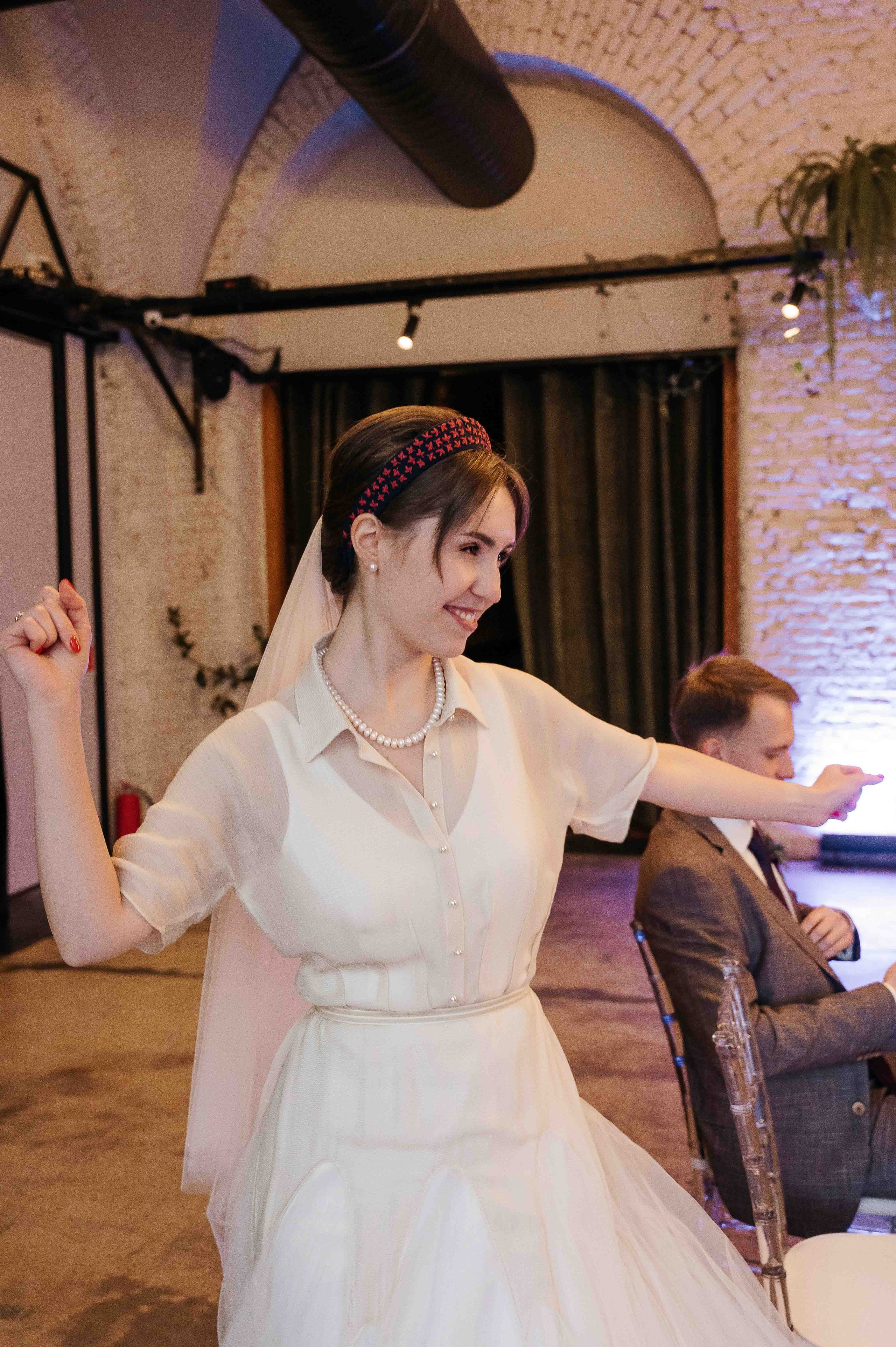 Утро невесты в гостинице. Свадебный и семейный фотограф в Котласе Никита Попов