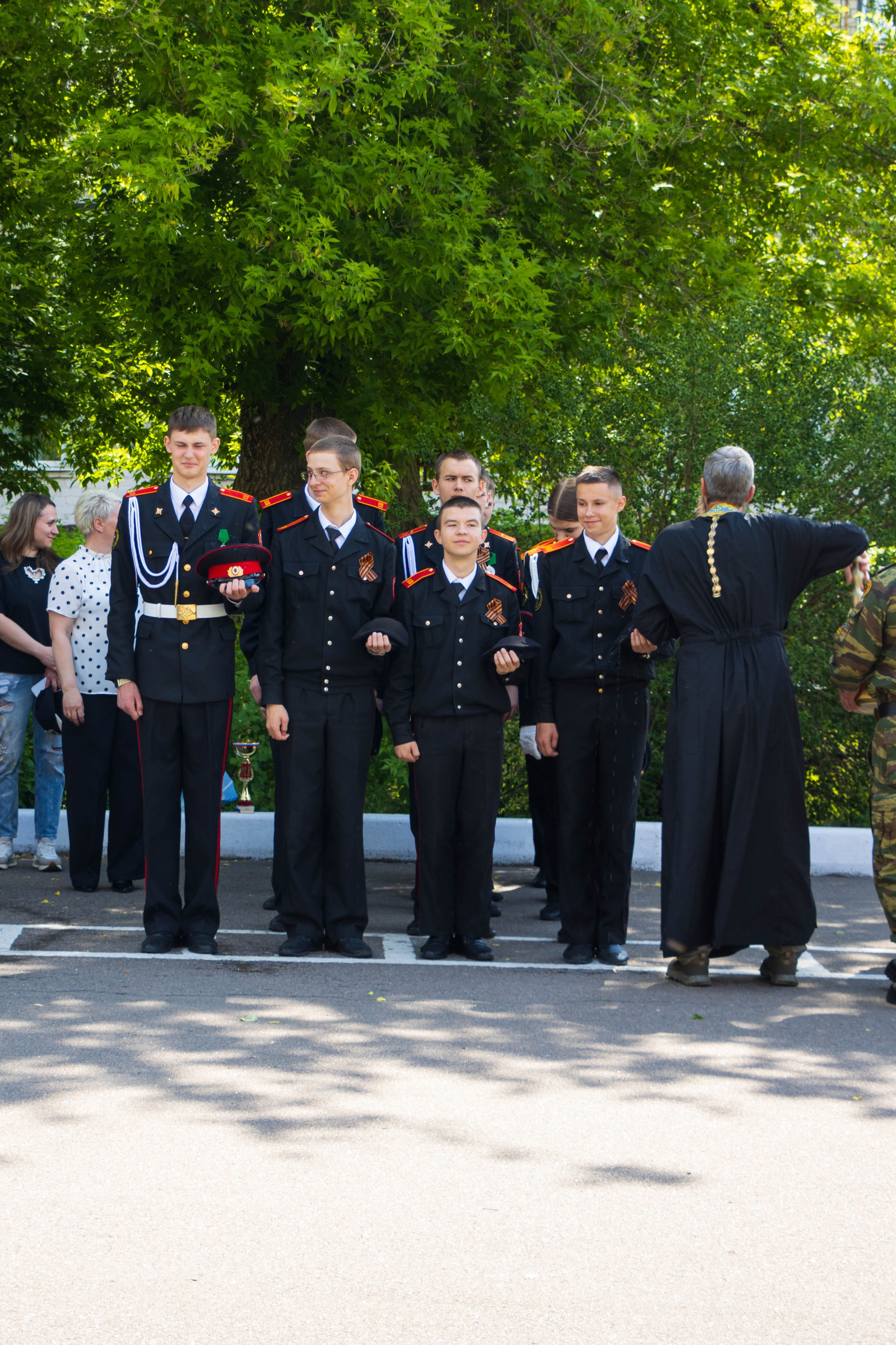 Последний звонок 2025 взвод 8"б». Фотограф Татьяна Матрос
