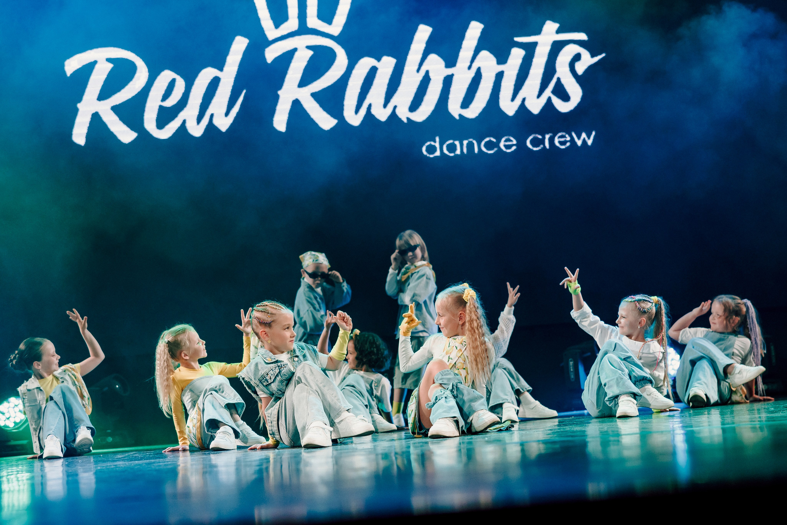 Red Rabbits — Отчётный концерт 2025. Лёшка Варзегов — фотограф