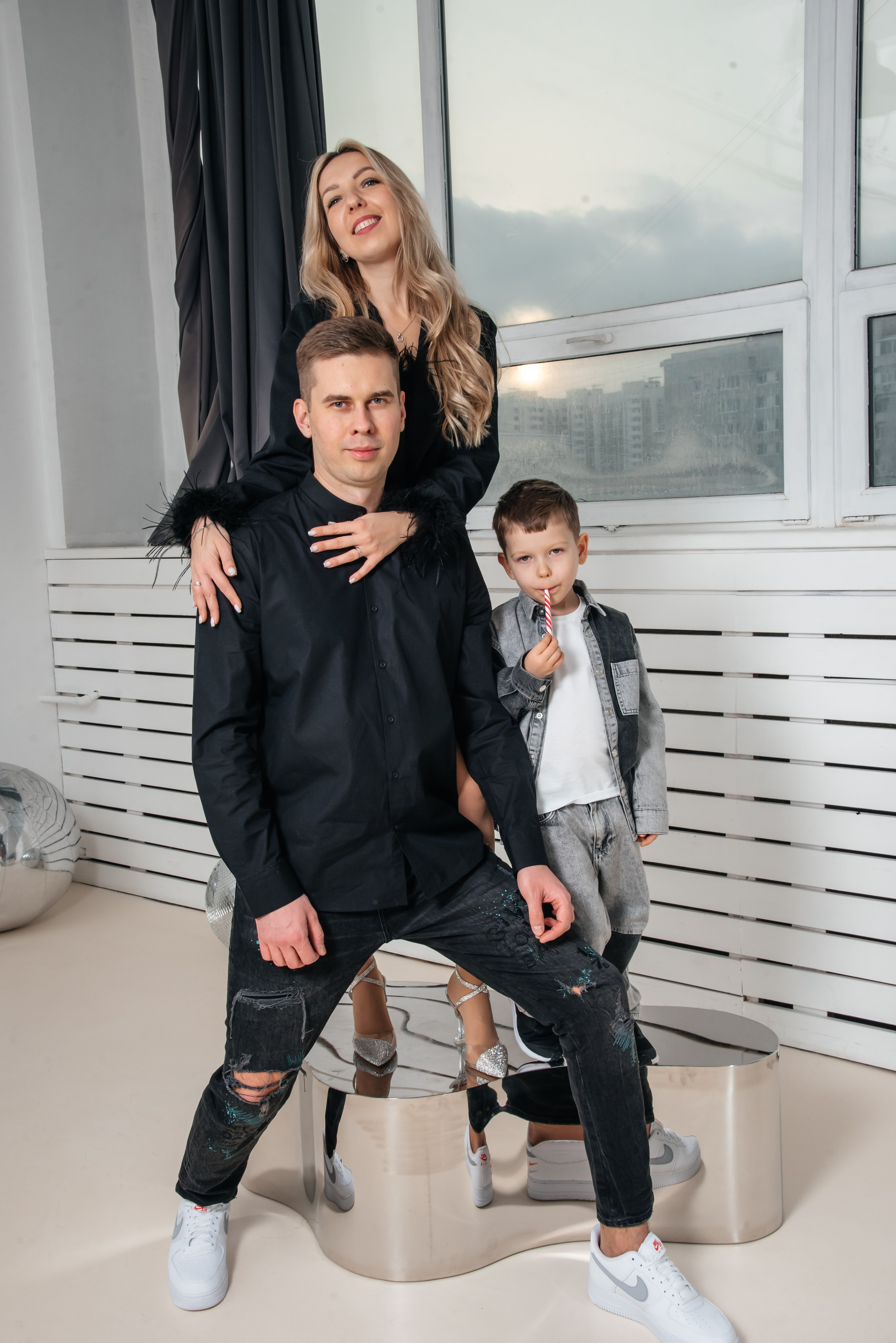 Семейная фотосессия в студии. Свадебный и семейный фотограф в Москве Елена Брюханова