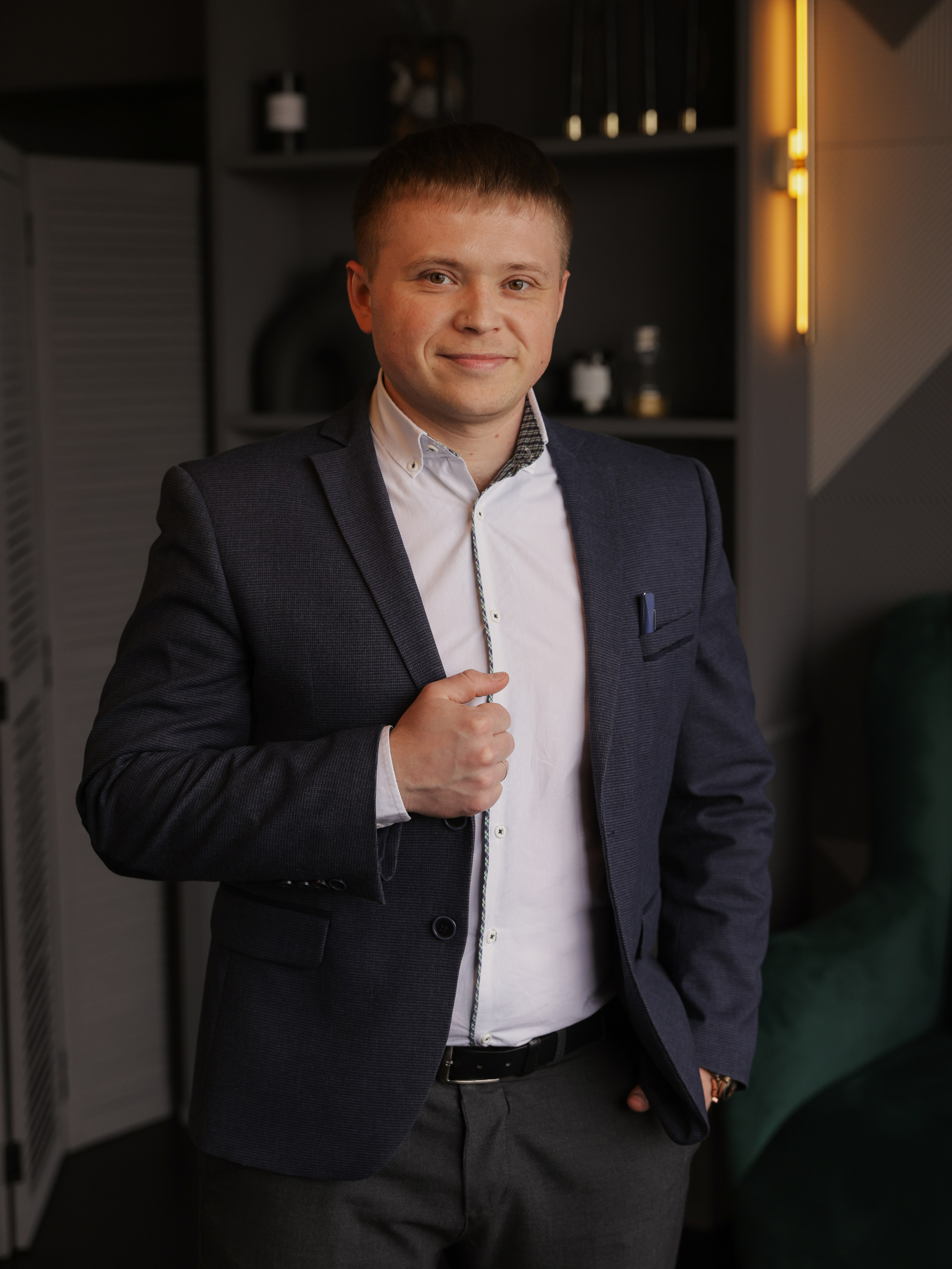 Топ-риэлтор Тюмени Максим. Мультифотограф Динара Ахмедзянова