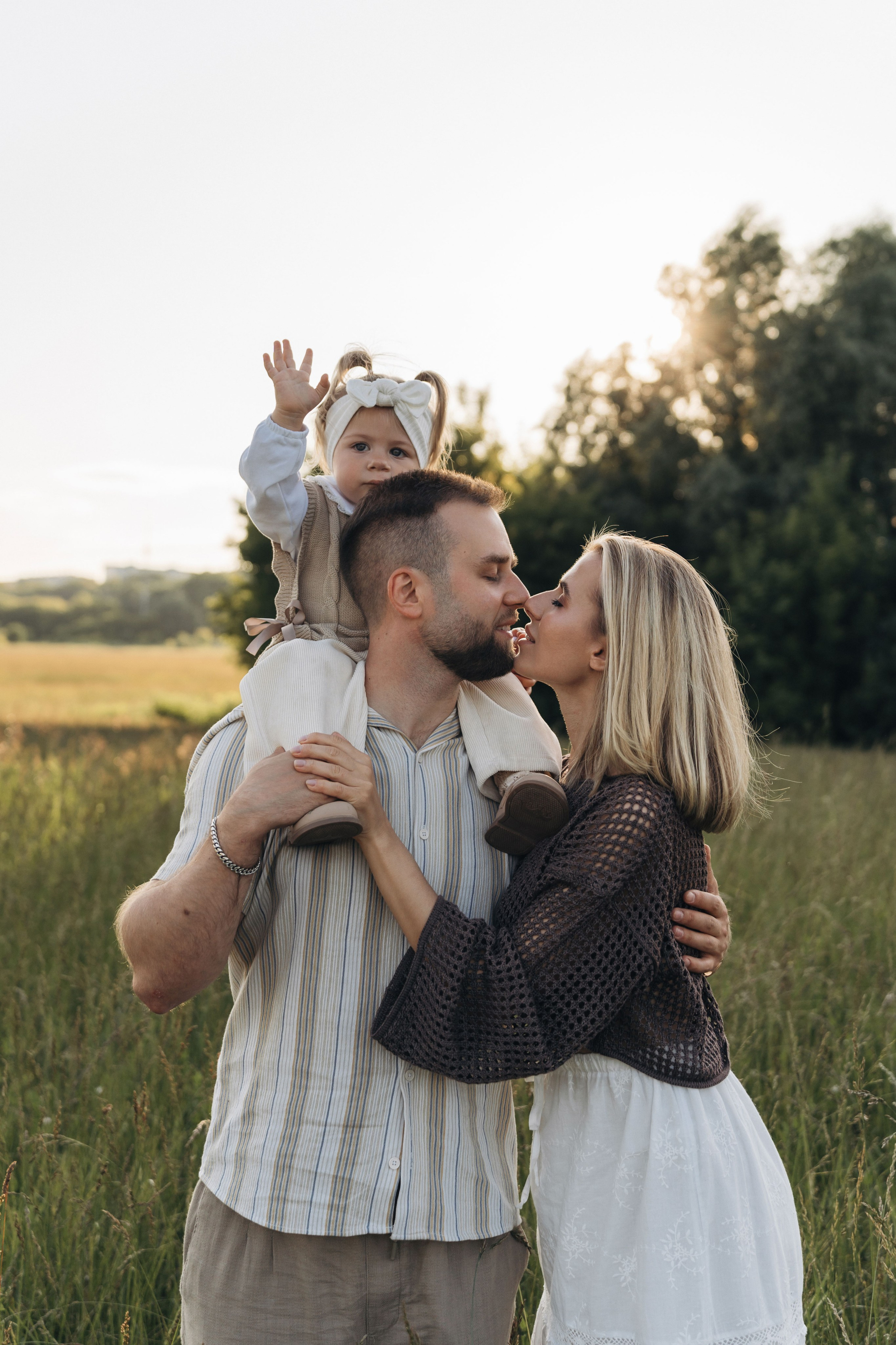 На машине загород. Ваш фотограф Вика Артемова