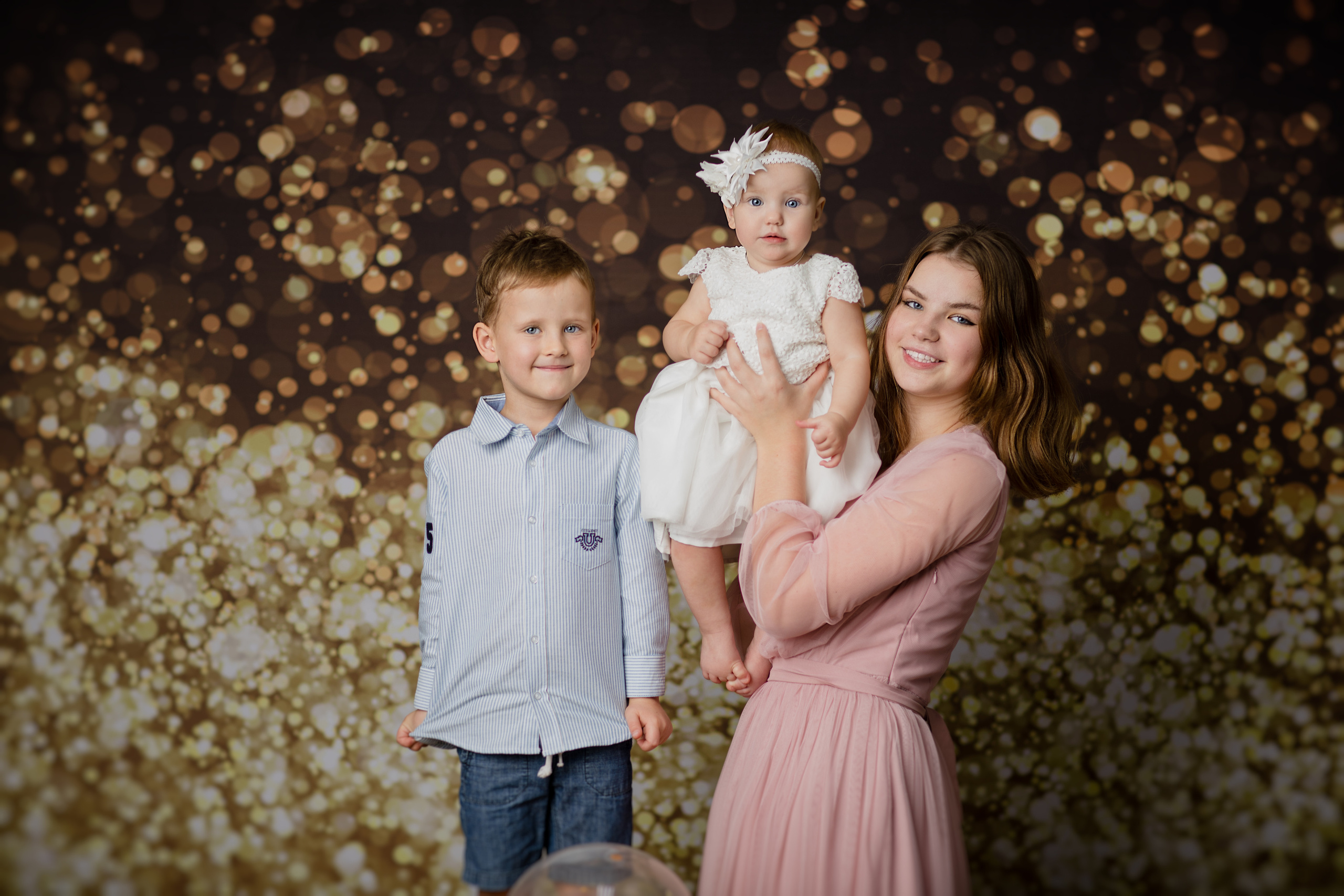 С тортиком. Фотограф новорождённых Псков