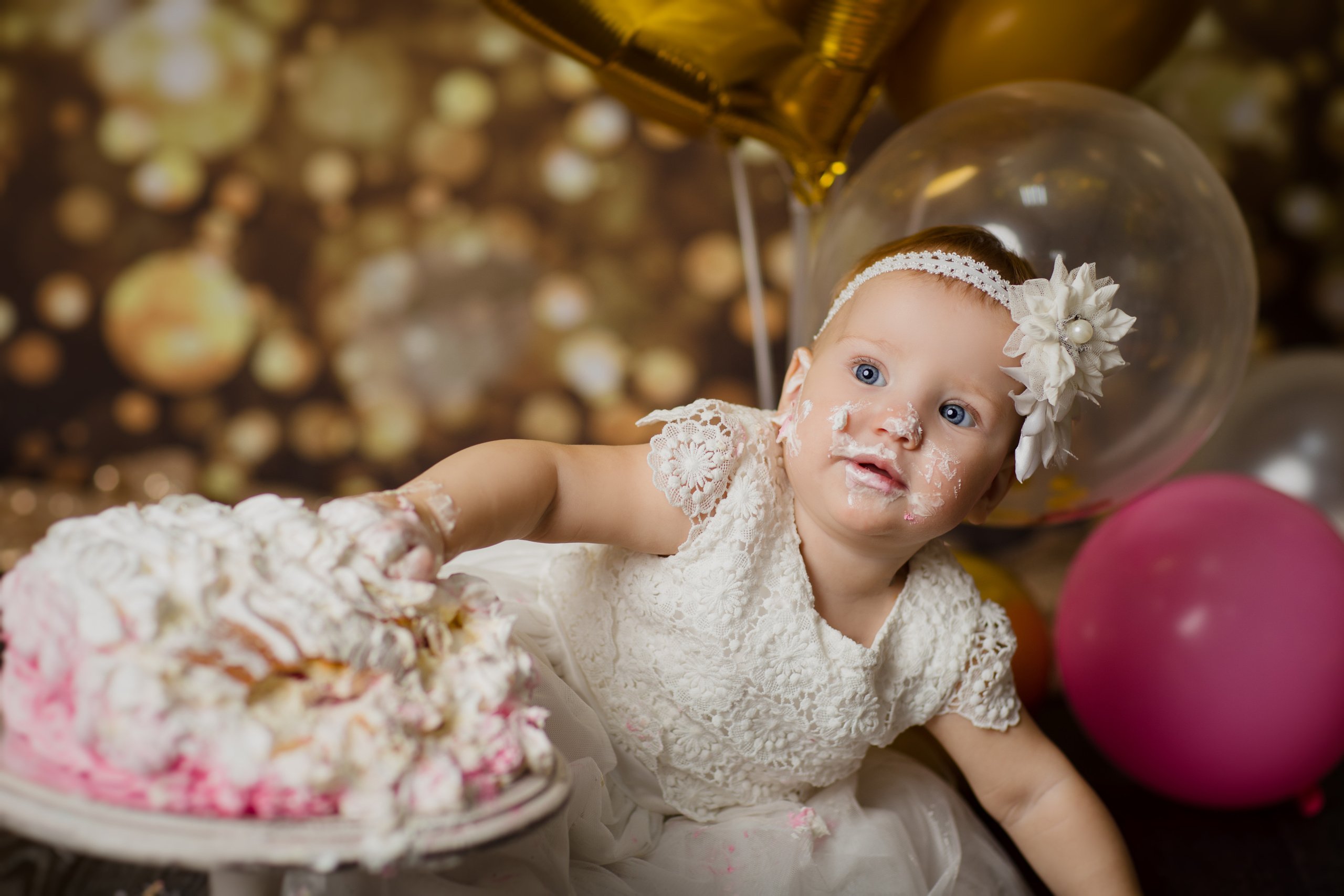 С тортиком. Фотограф новорождённых Псков