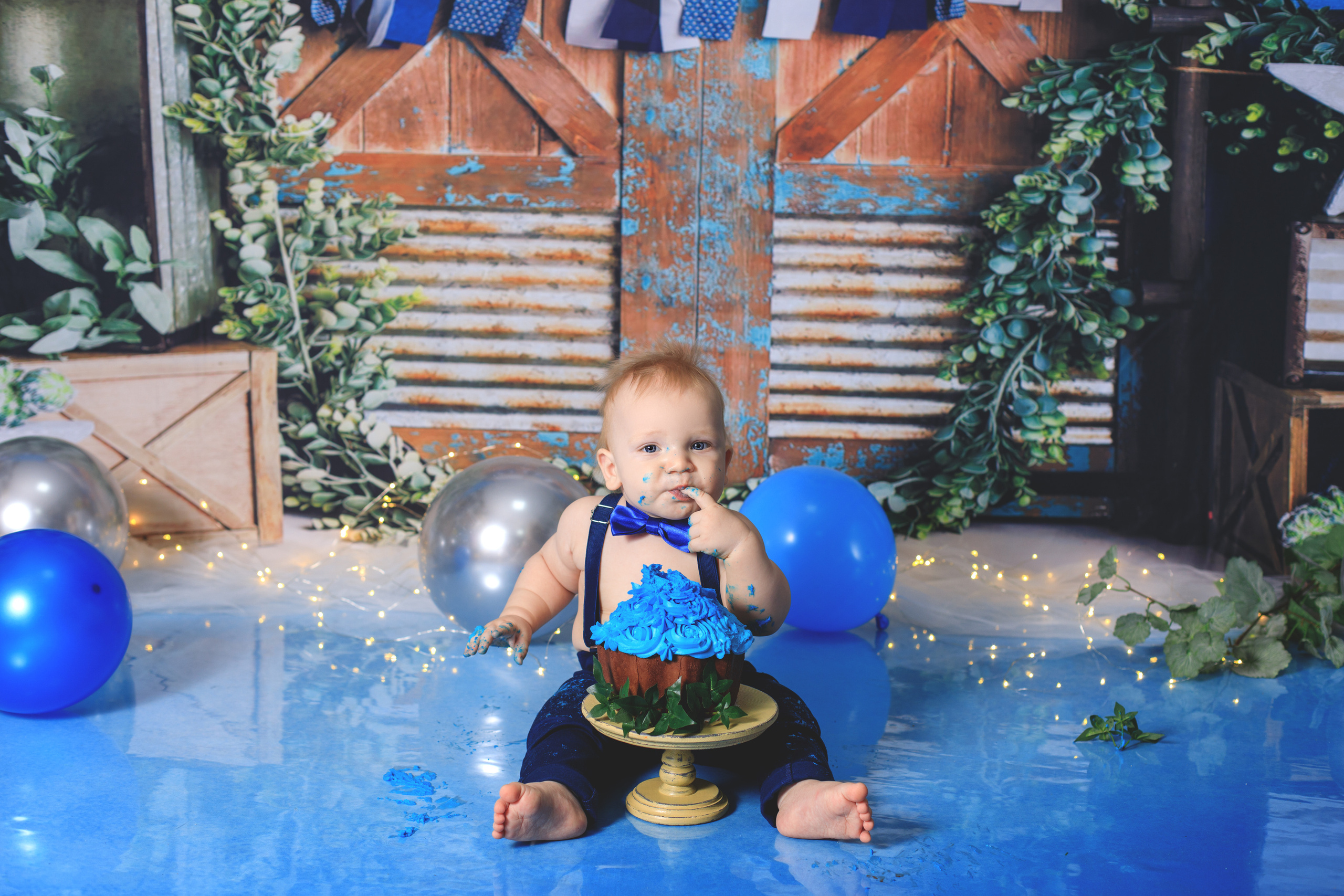 С тортиком. Фотограф новорождённых Псков