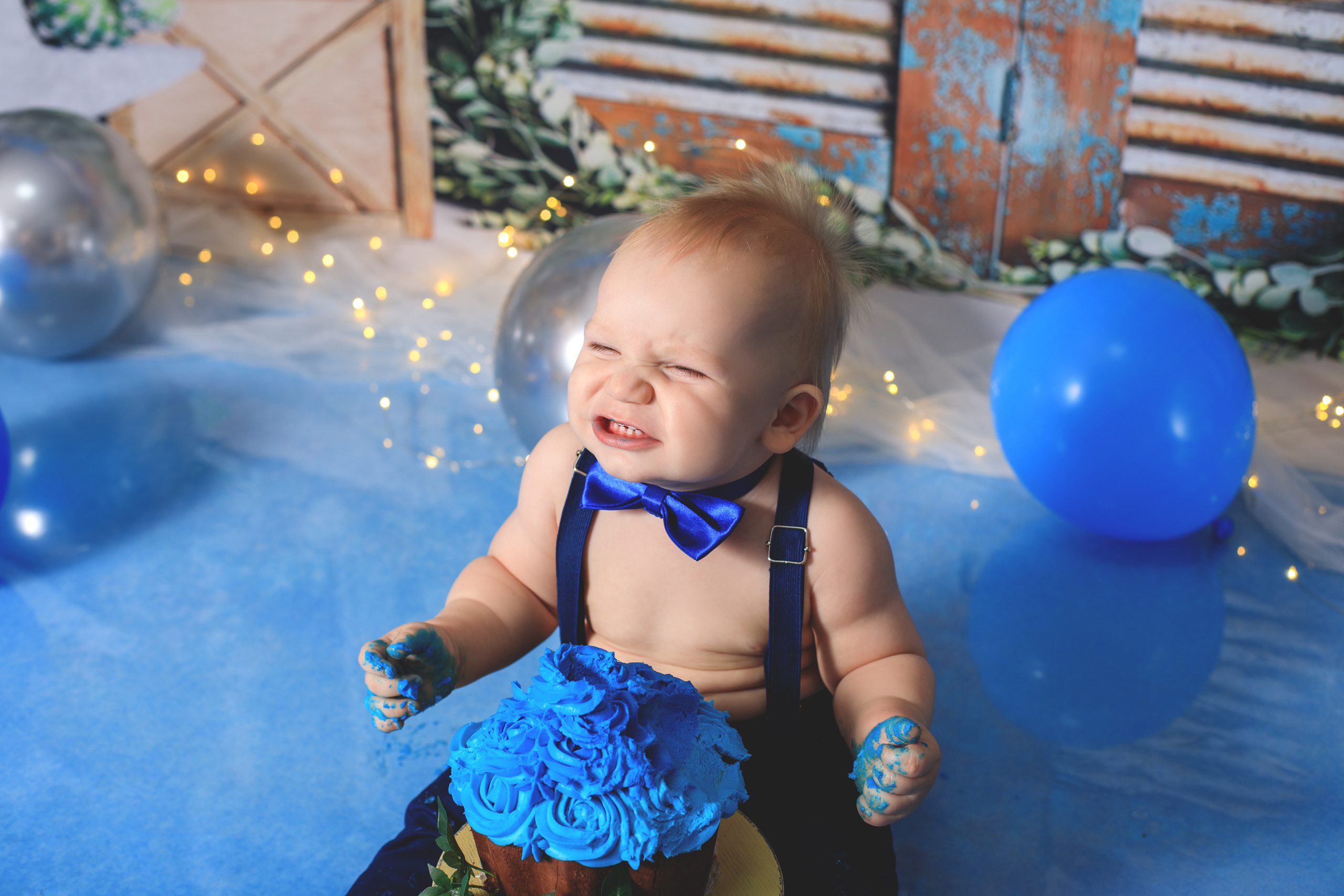 С тортиком. Фотограф новорождённых Псков