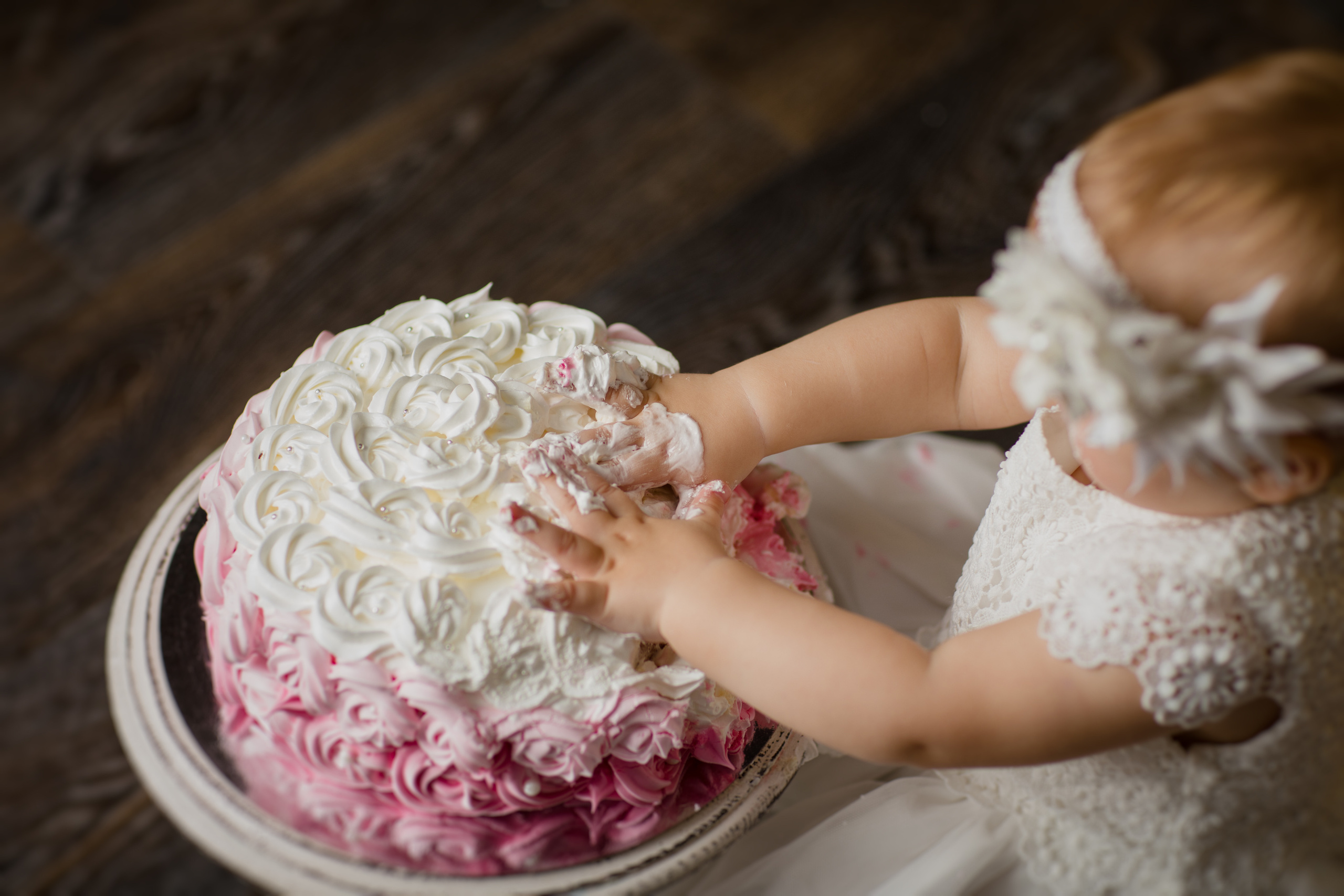 С тортиком. Фотограф новорождённых Псков