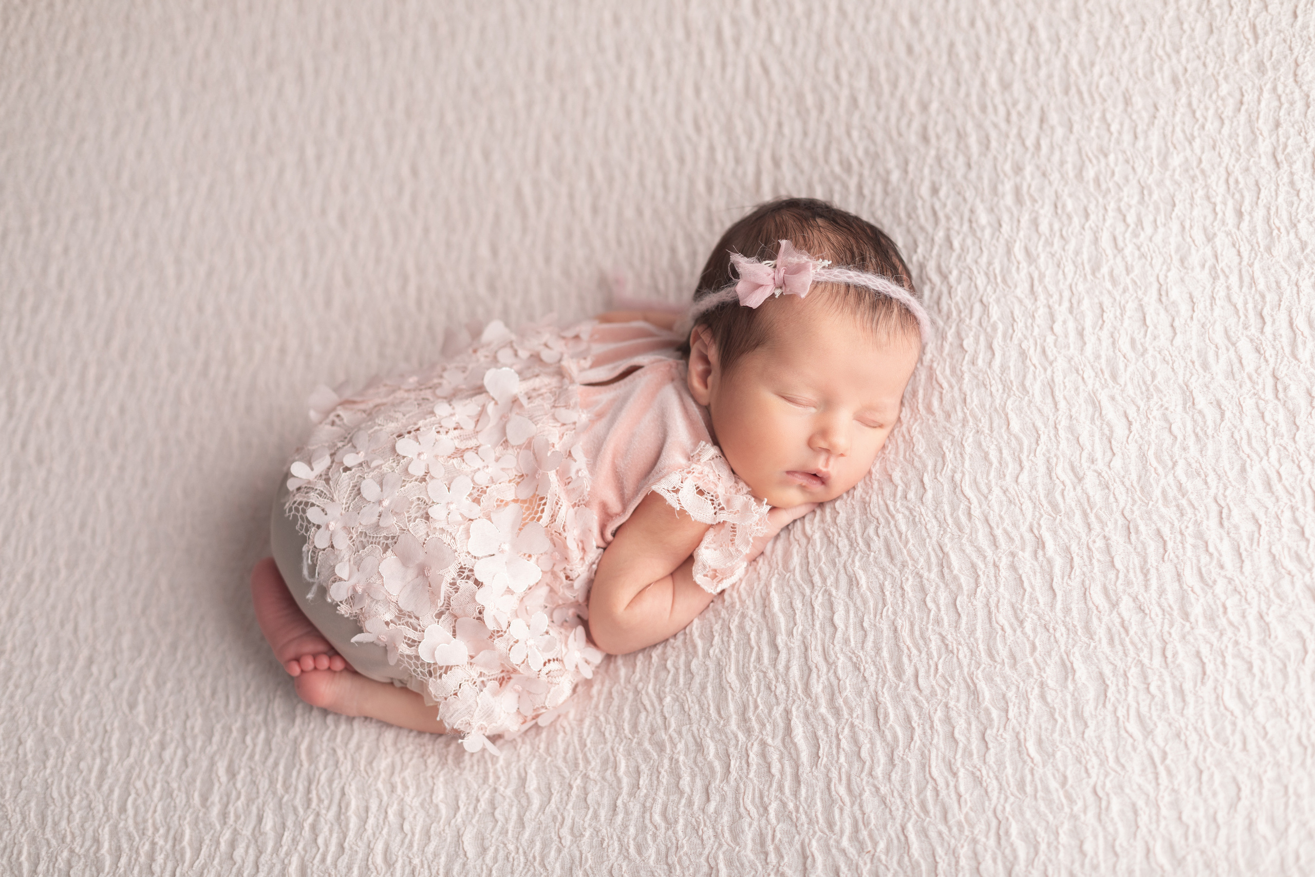 Фотограф новорождённых Псков