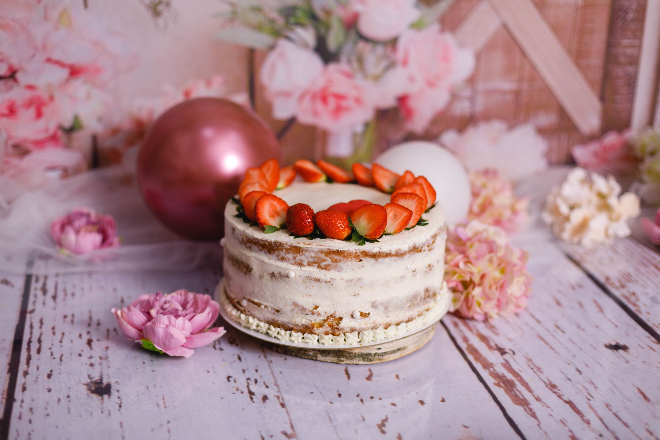 С тортиком. Фотограф новорождённых Псков