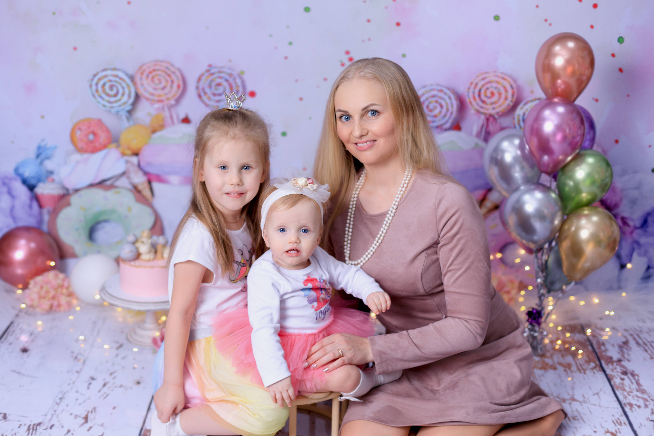 С тортиком. Фотограф новорождённых Псков