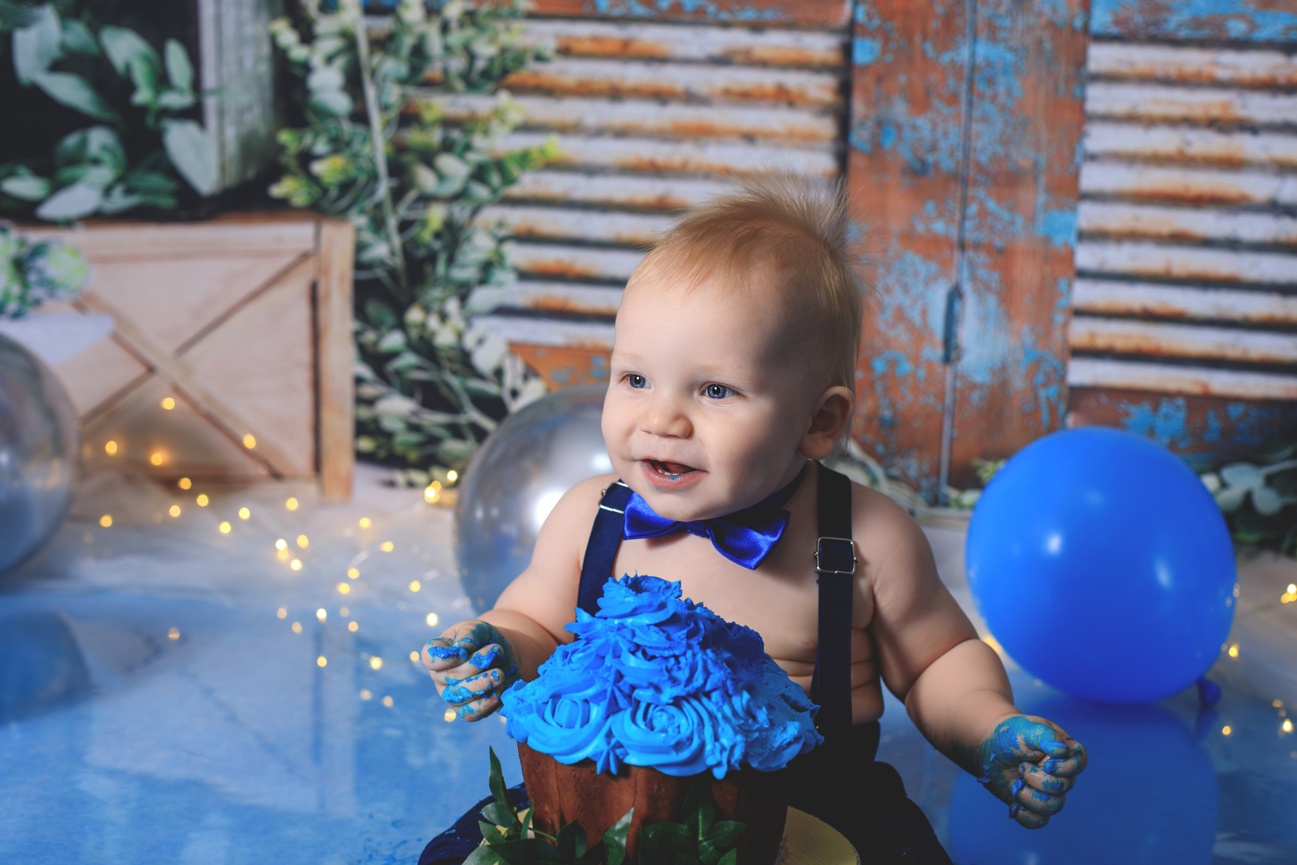 С тортиком. Фотограф новорождённых Псков