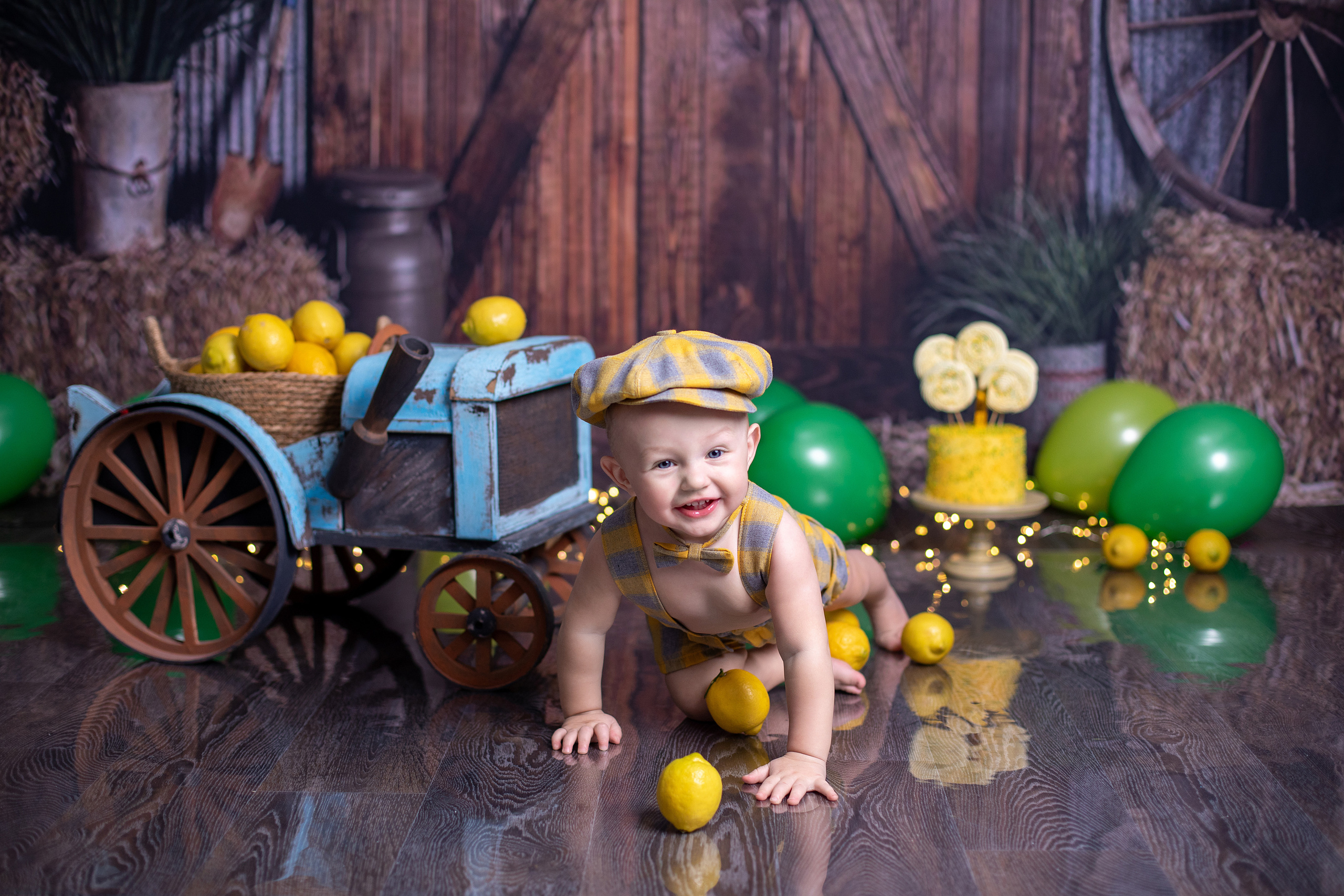 С тортиком. Фотограф новорождённых Псков