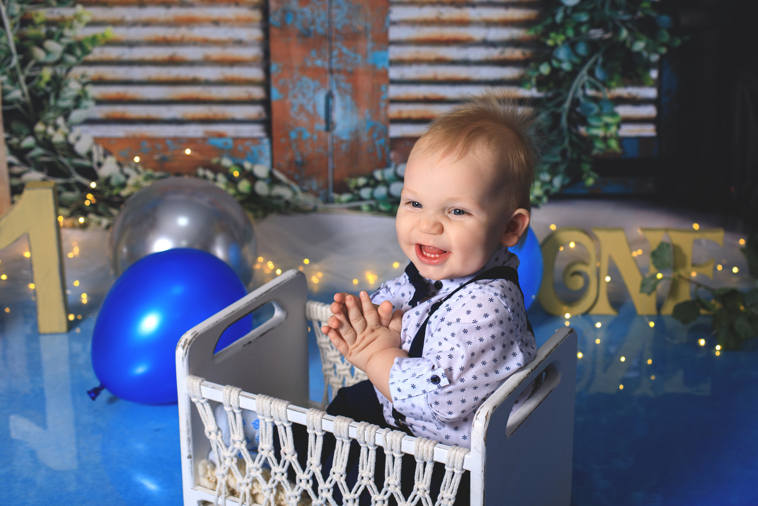 С тортиком. Фотограф новорождённых Псков