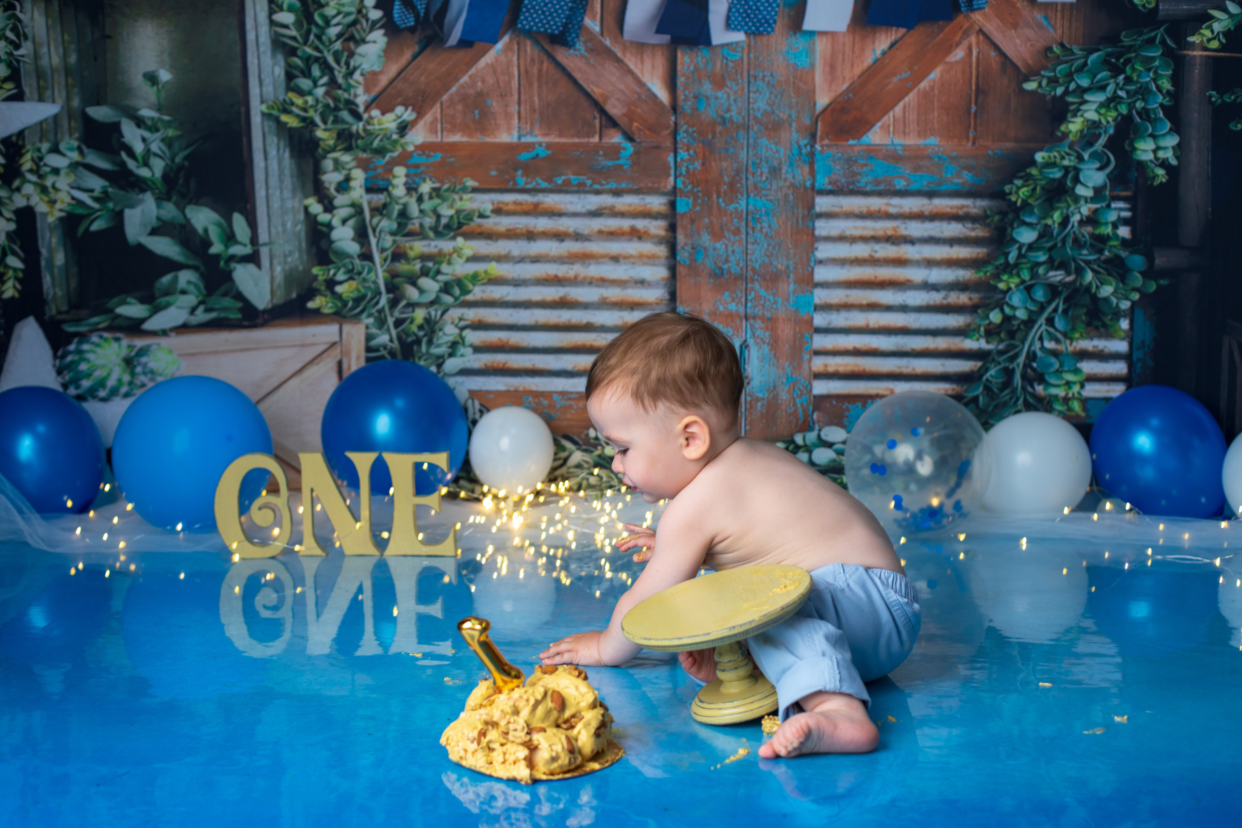 С тортиком. Фотограф новорождённых Псков