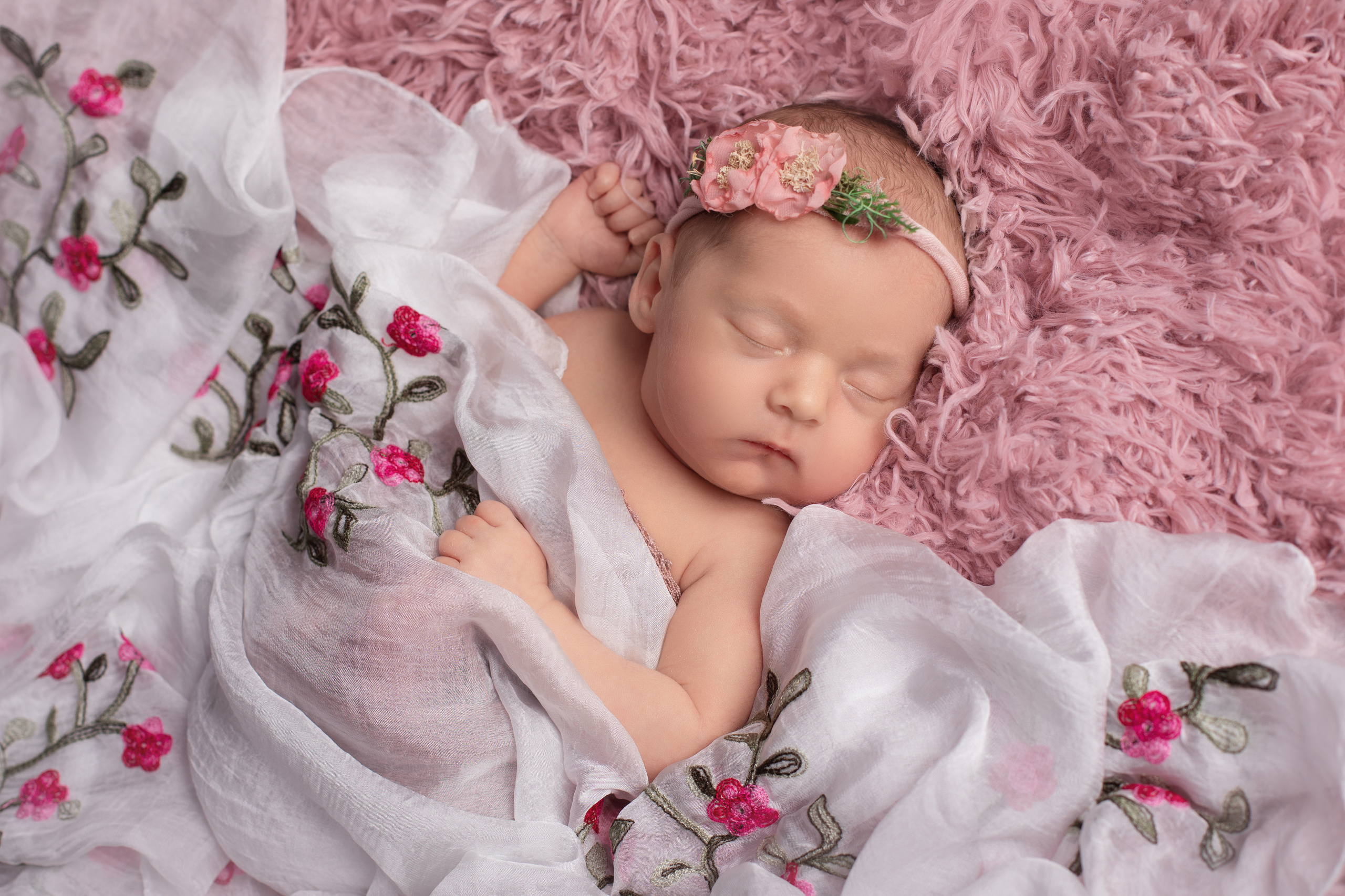 Фотограф новорождённых Псков