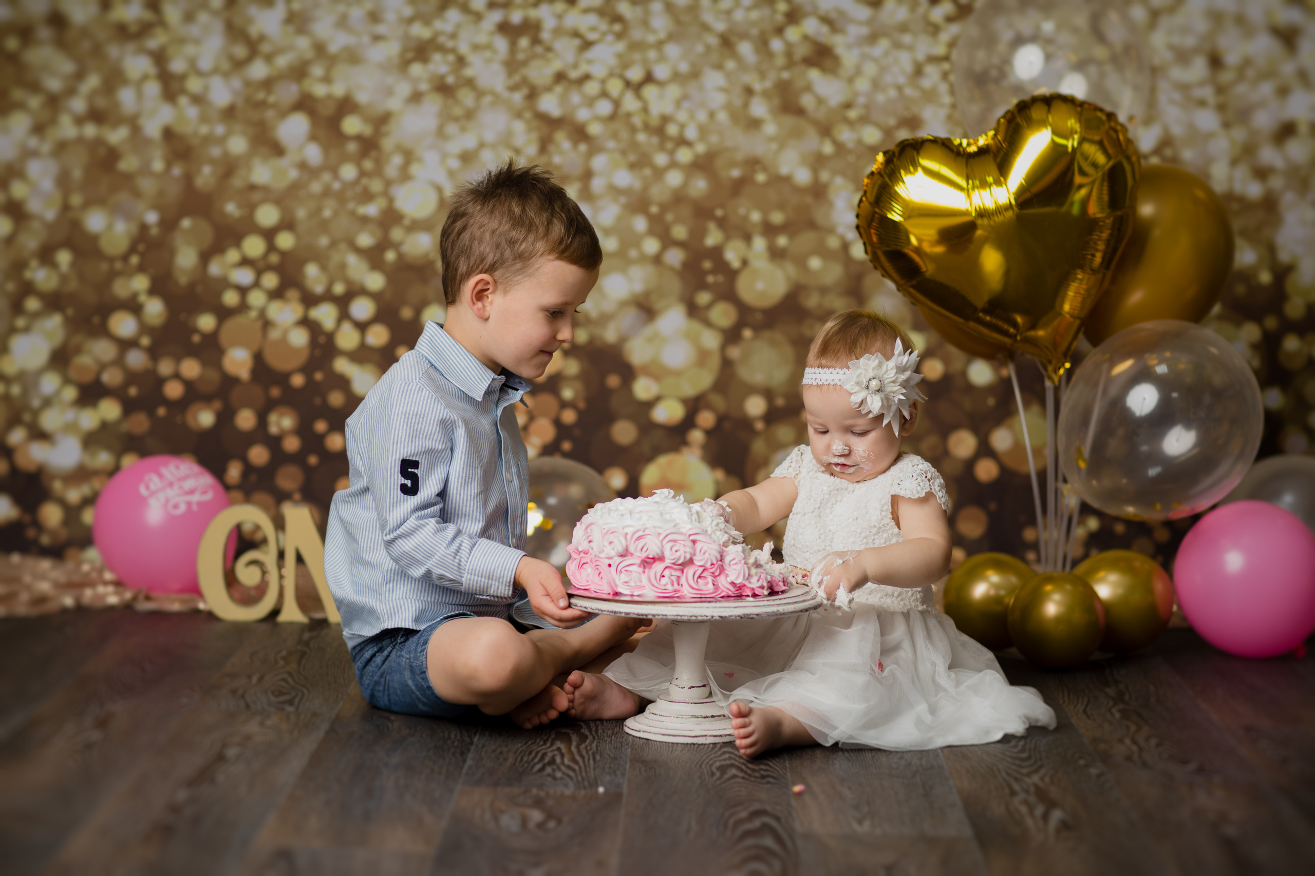 С тортиком. Фотограф новорождённых Псков