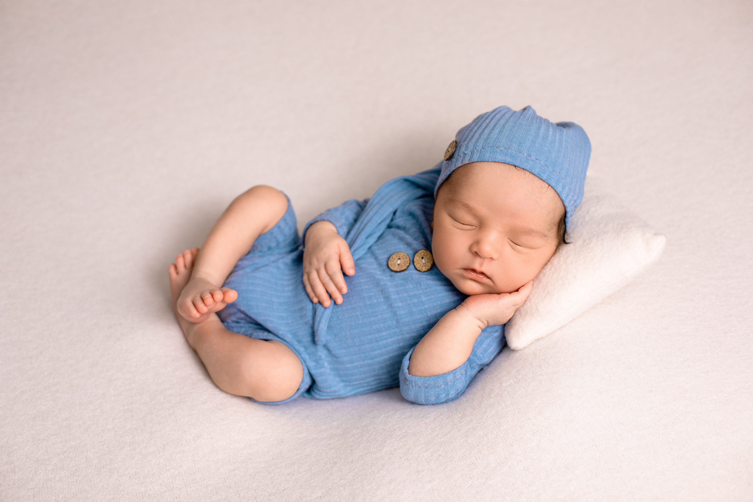 Фотограф новорождённых Псков