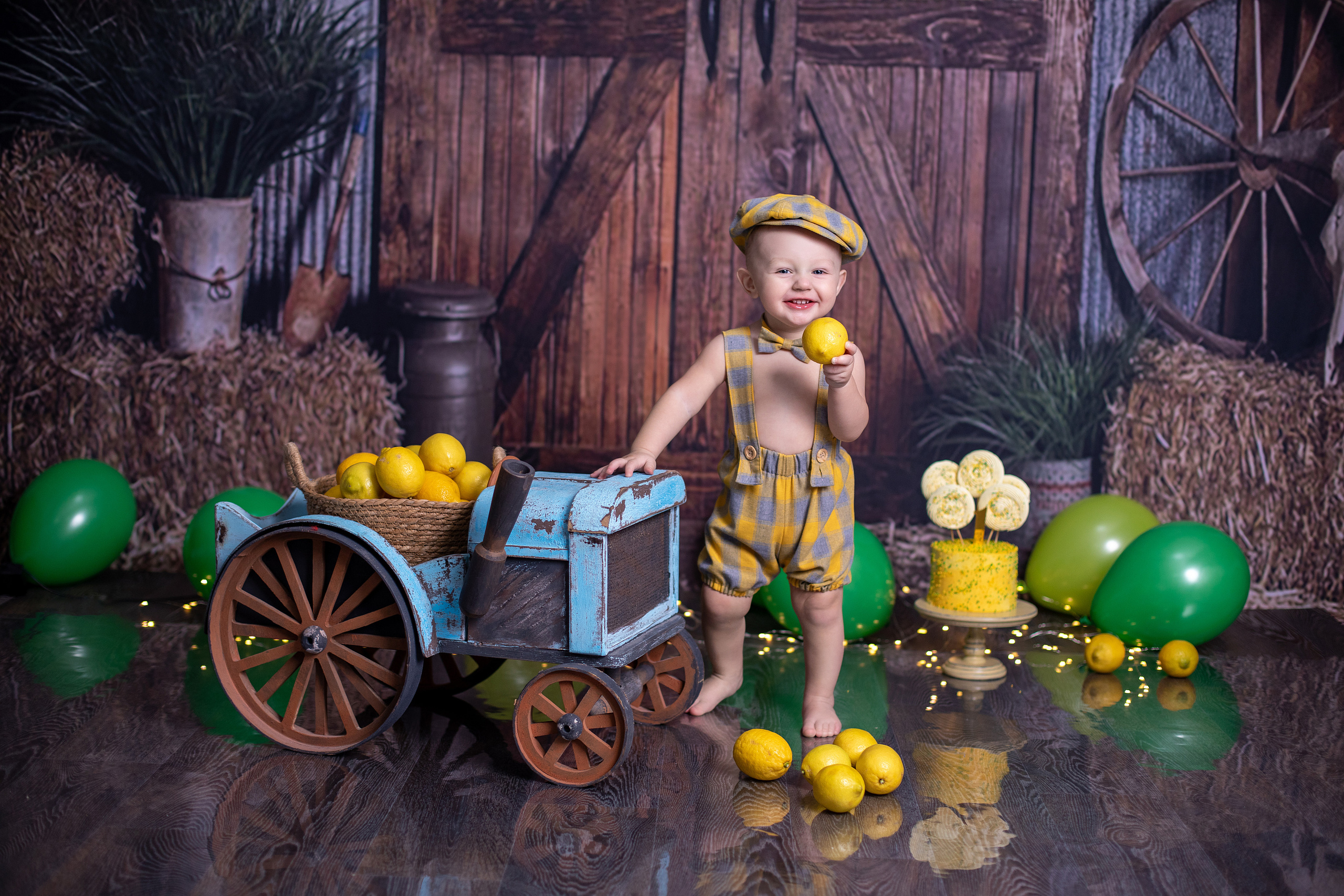 С тортиком. Фотограф новорождённых Псков