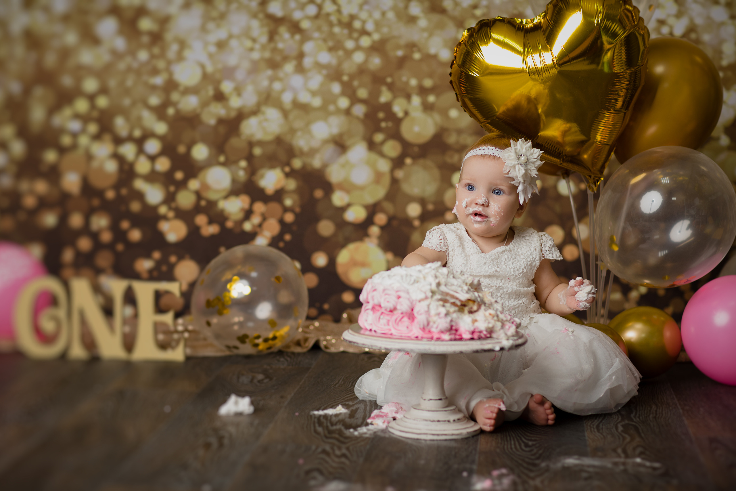 С тортиком. Фотограф новорождённых Псков