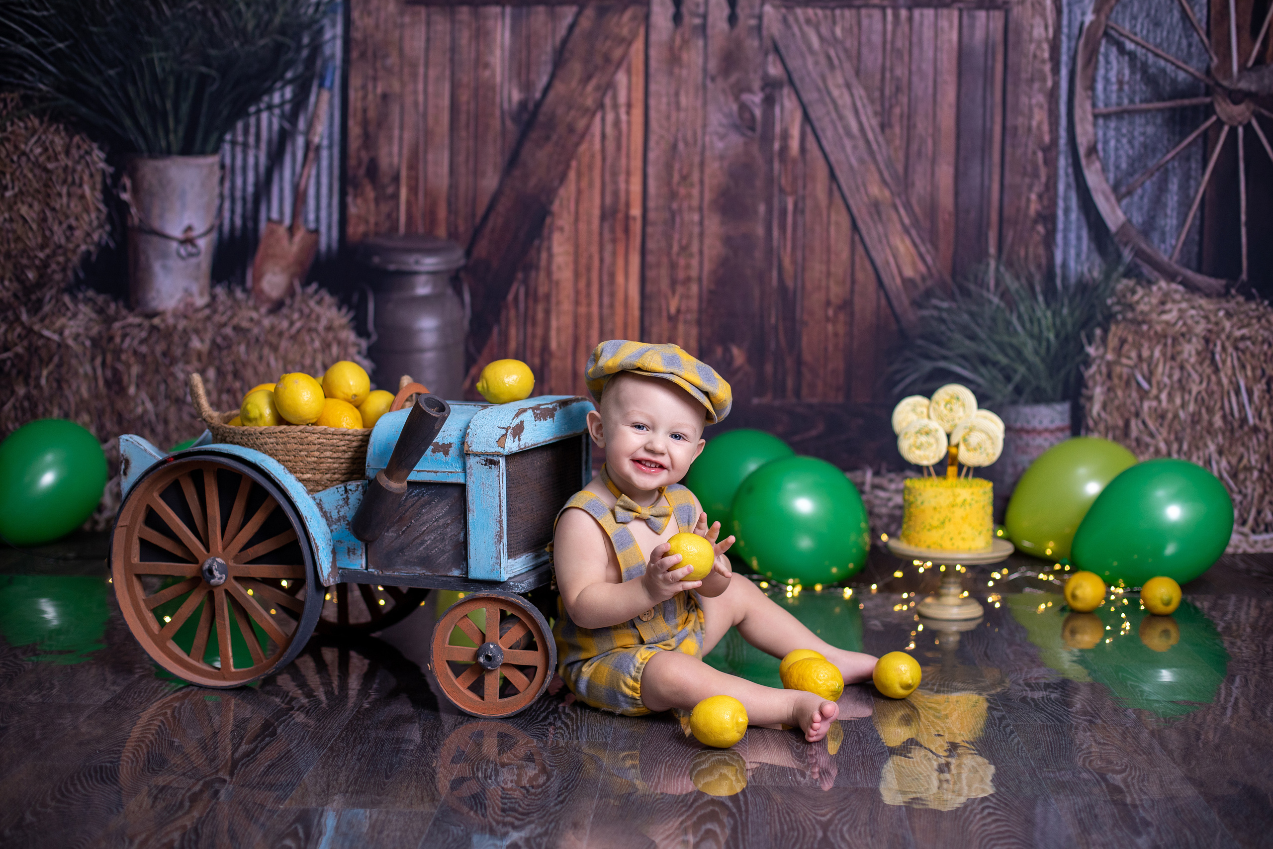 С тортиком. Фотограф новорождённых Псков