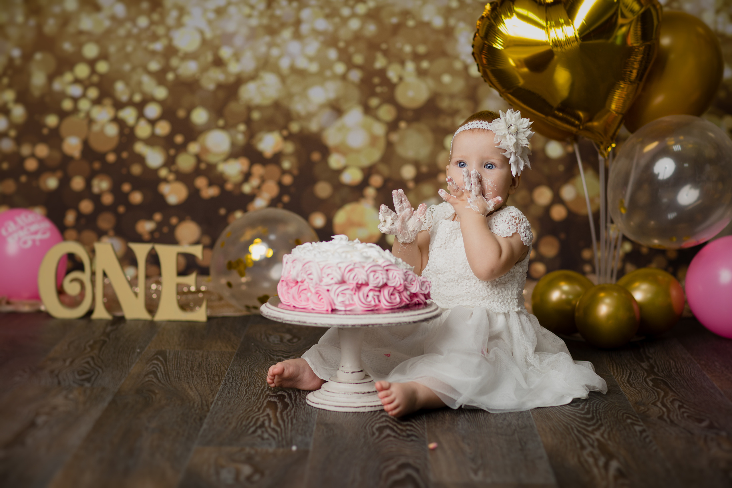 С тортиком. Фотограф новорождённых Псков