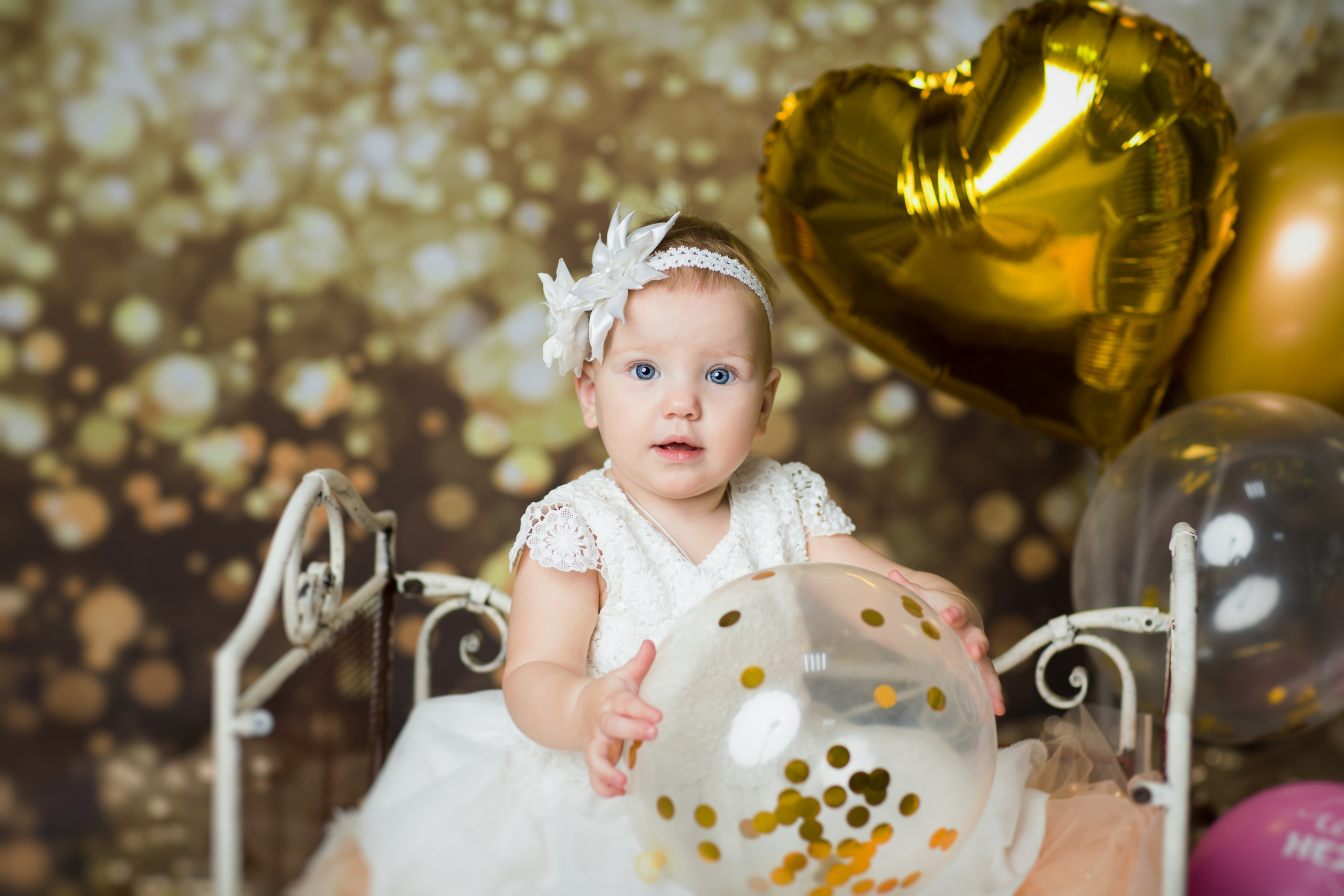 С тортиком. Фотограф новорождённых Псков