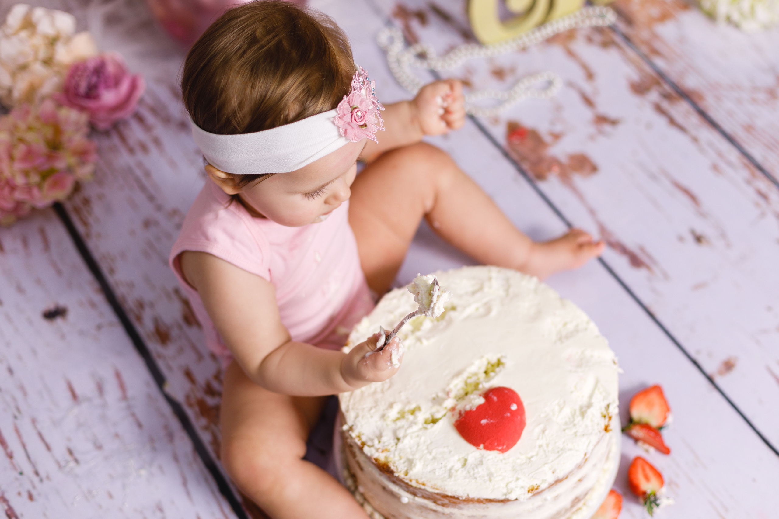 С тортиком. Фотограф новорождённых Псков