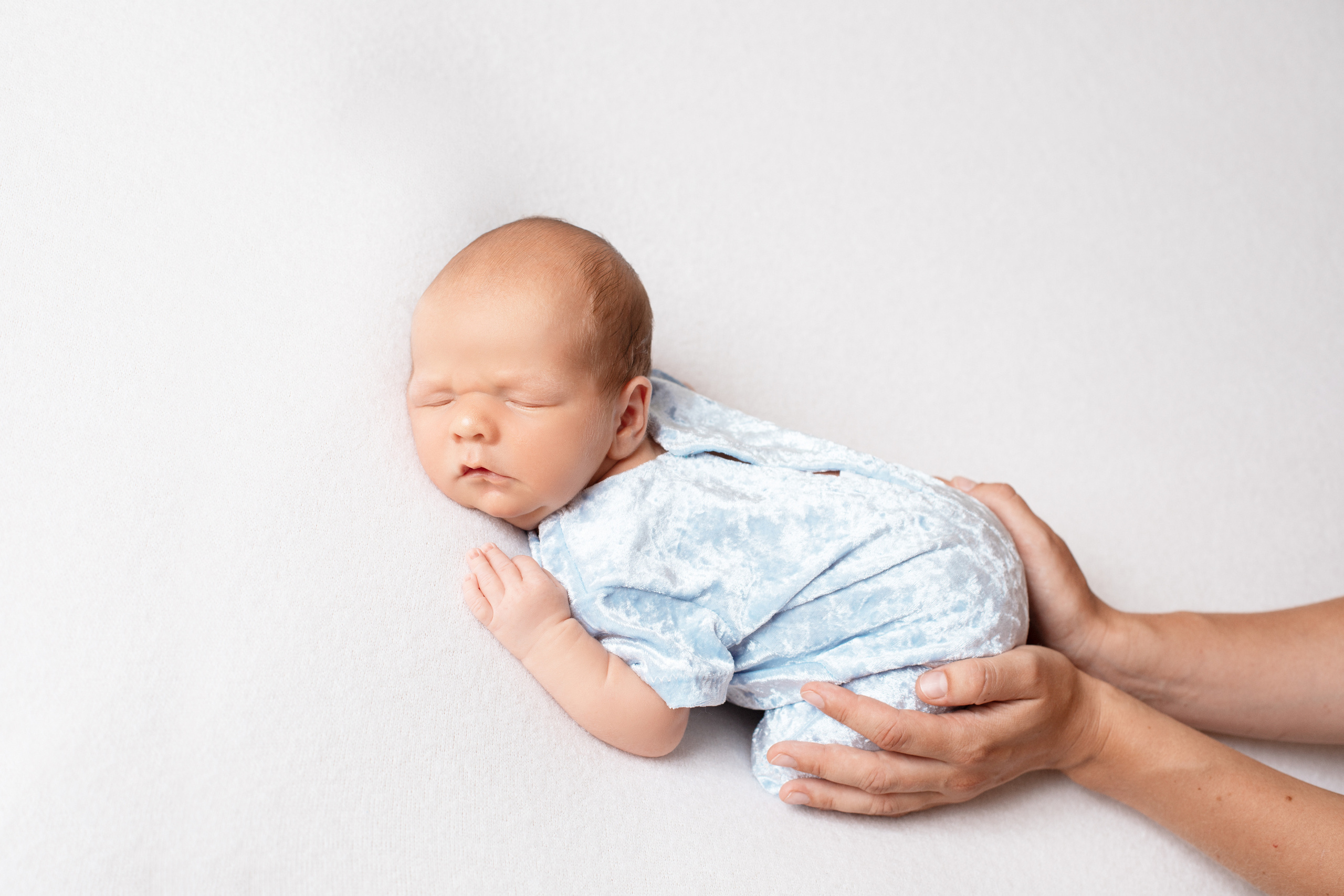 Фотограф новорождённых Псков