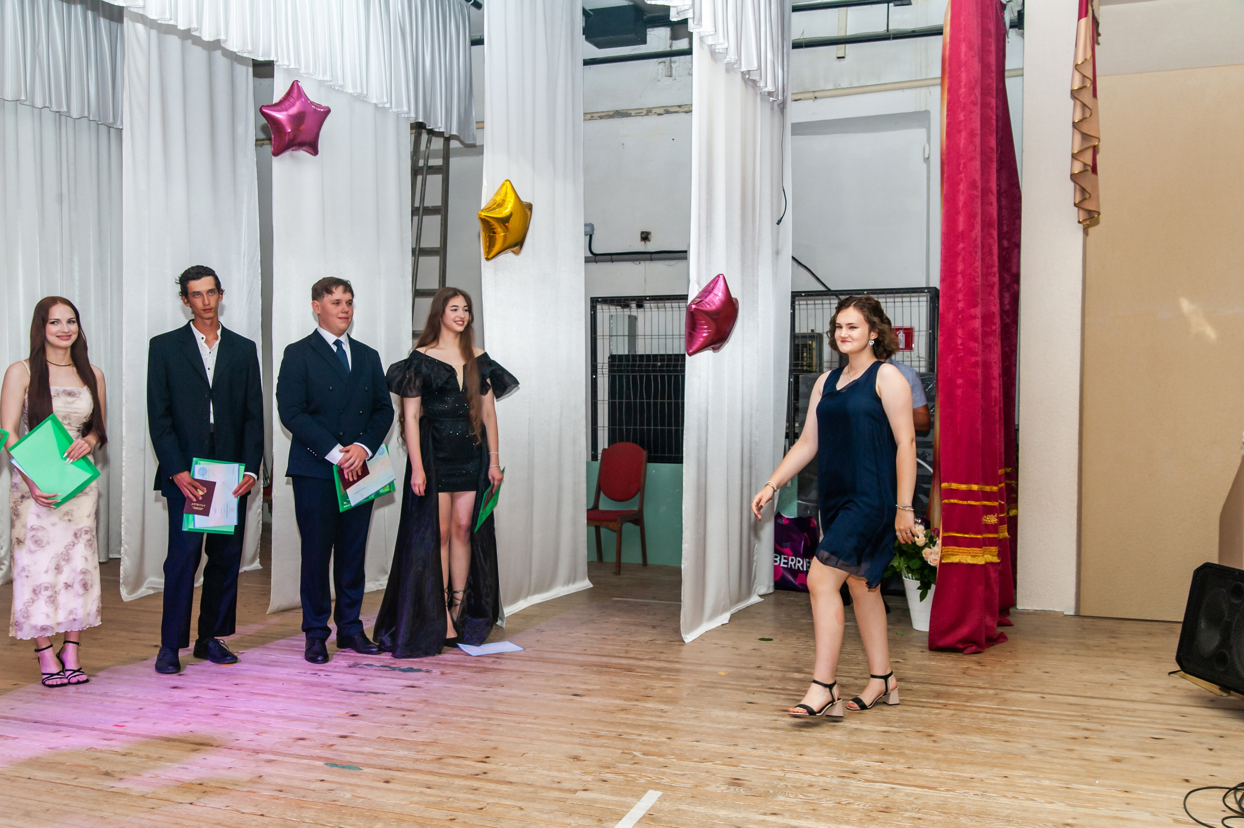 Выпускной МАОУ СОШ № 17 им. Эдуарда Есаяна. Свадебный и семейный фотограф Денис Лукьянов в Краснодаре, Краснодарском крае и Республике Крым