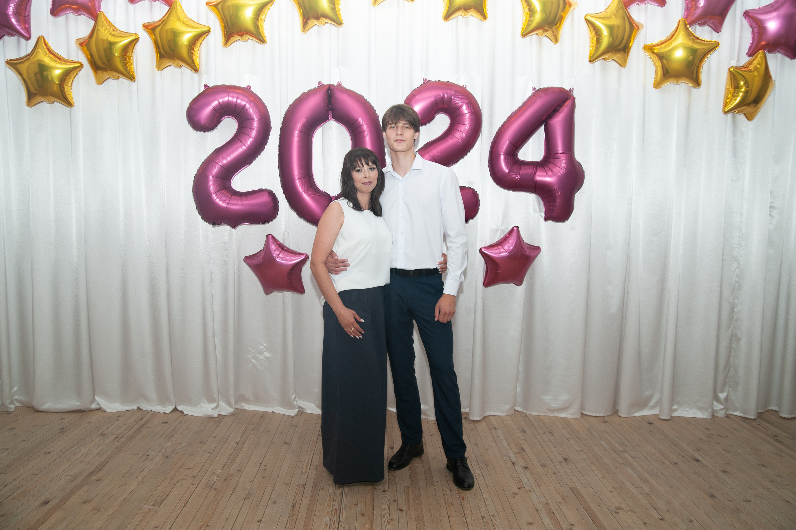 Выпускной МАОУ СОШ № 17 им. Эдуарда Есаяна. Свадебный и семейный фотограф Денис Лукьянов в Краснодаре, Краснодарском крае и Республике Крым