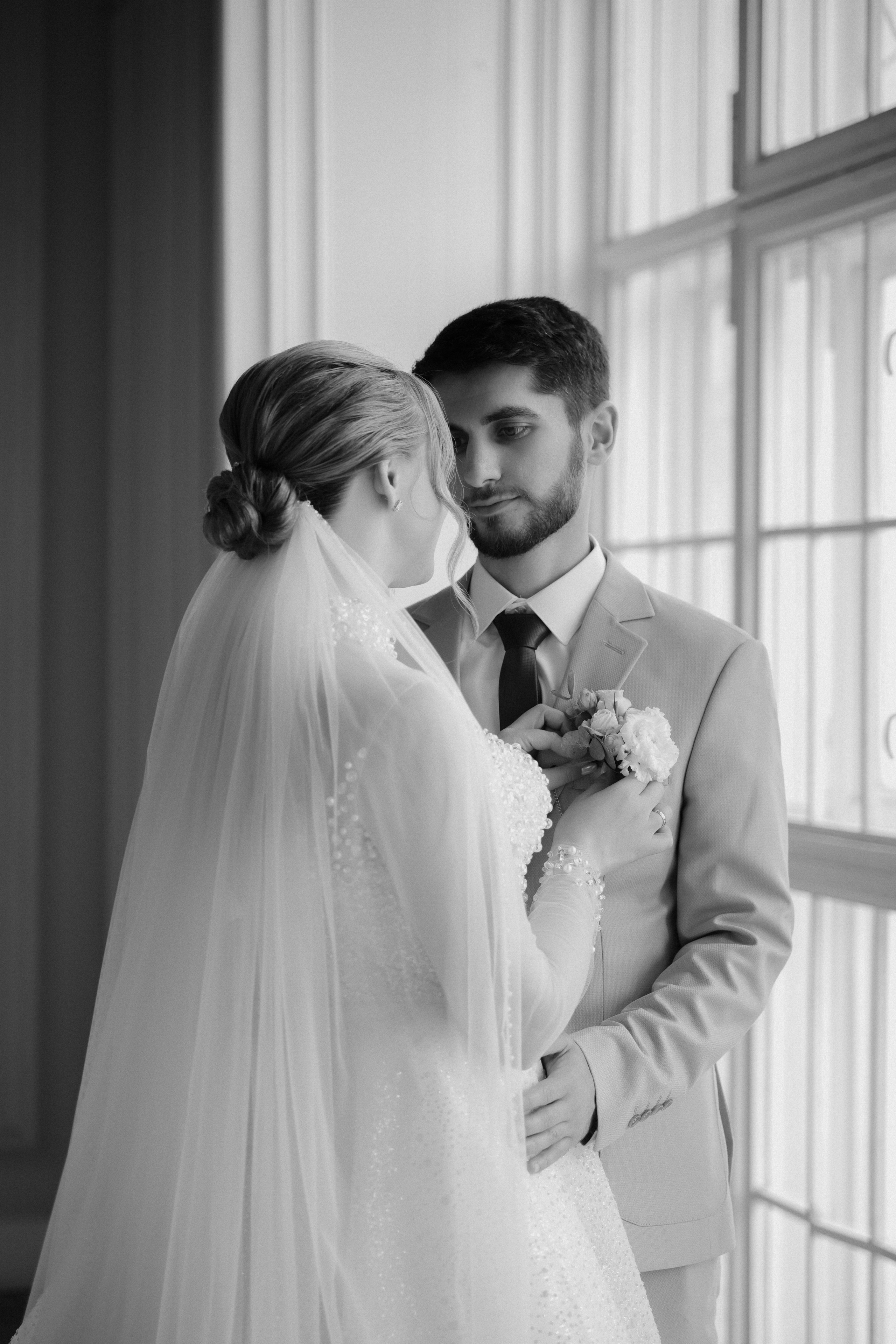 Сборы жениха и невесты, бракосочетание в Савеловском загсе, выездная церемония