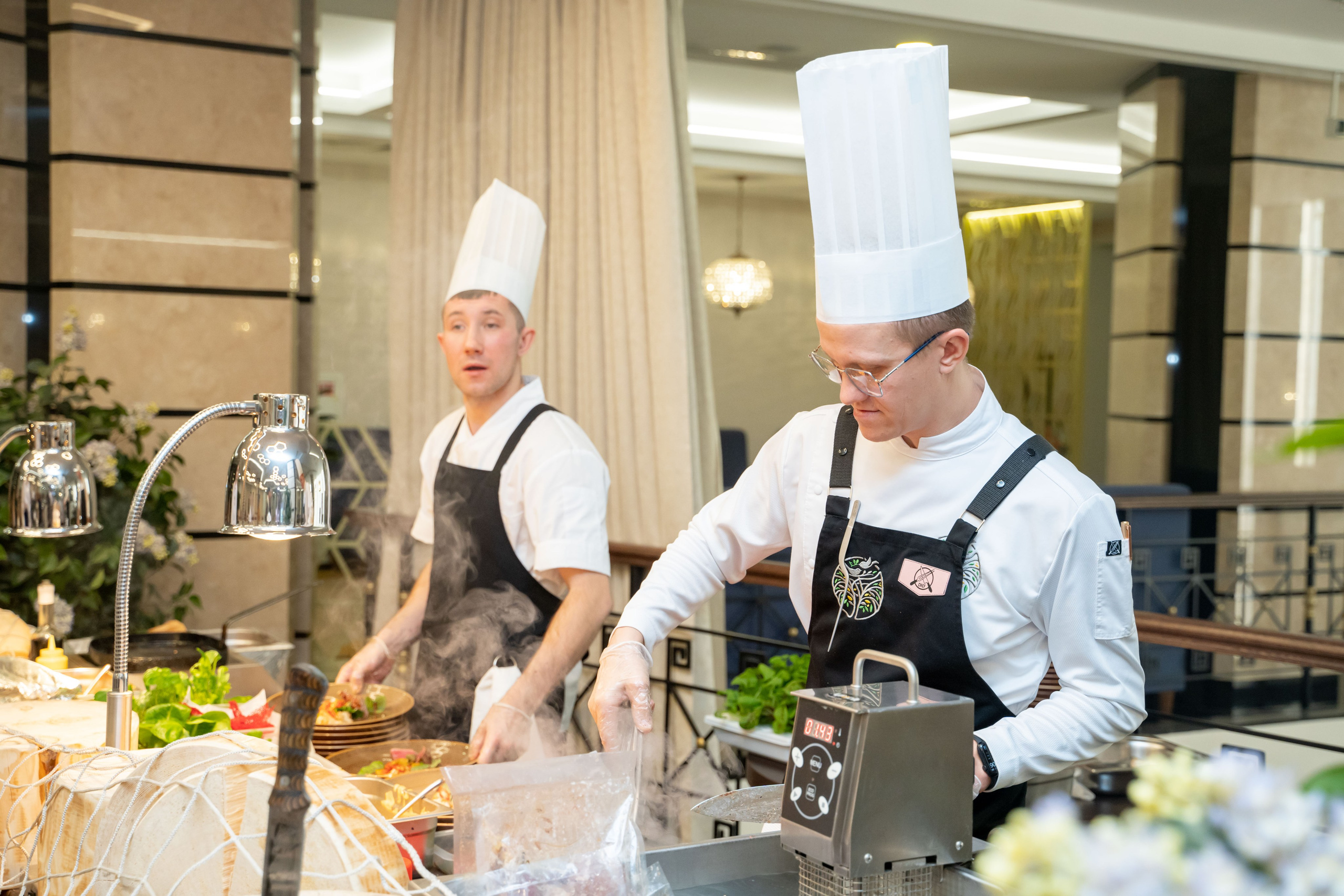 Битва Шефов в ресторане «Мед». Главная