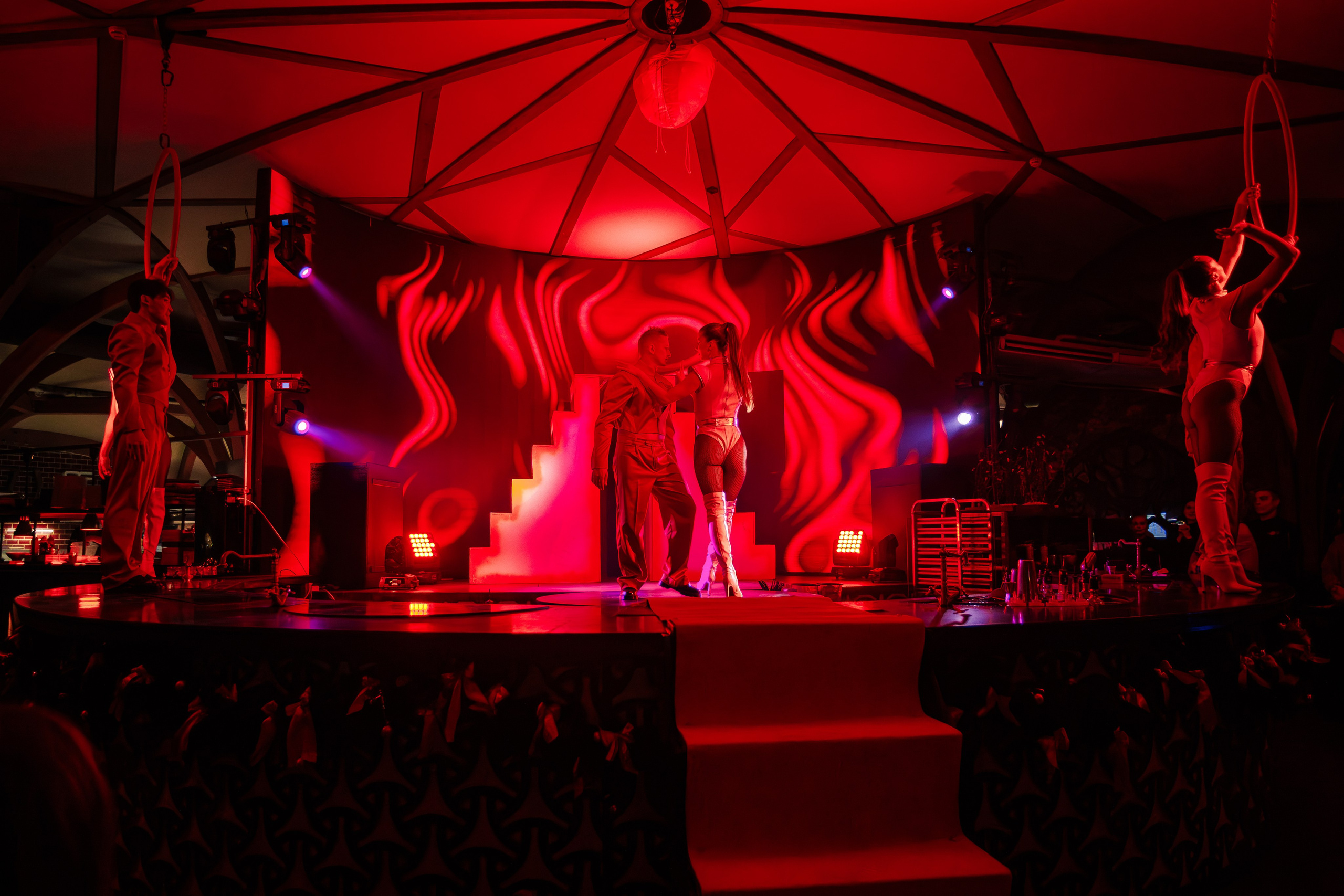 Городской корпоратив в PTIZZA_Ялта_29.12.2025. Аминов Руслан | Фотограф