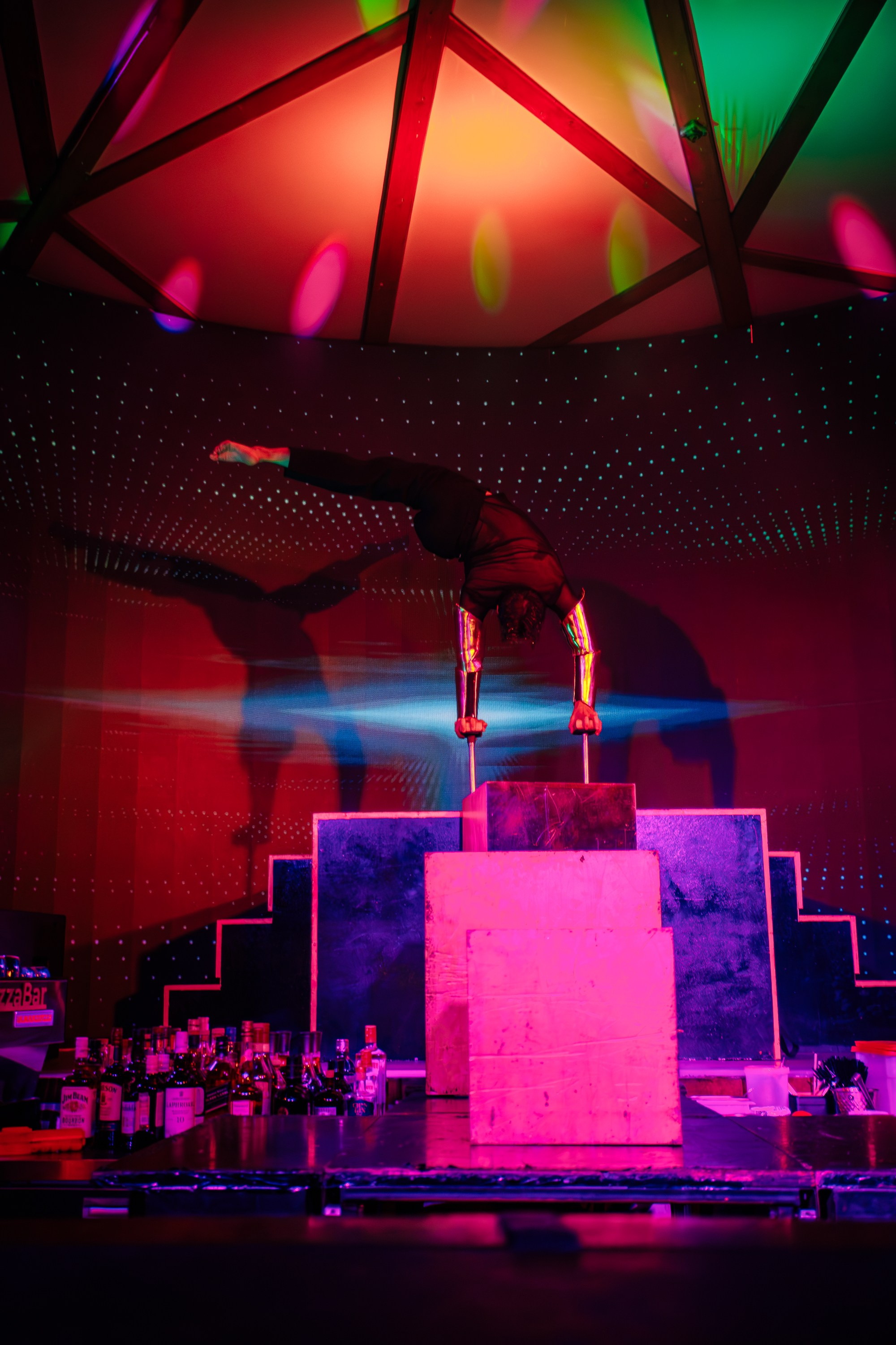 PTIZZA SHOW. Gold & Black in Ptizza Bar_Ялта_6.07.2025. Аминов Руслан | Фотограф