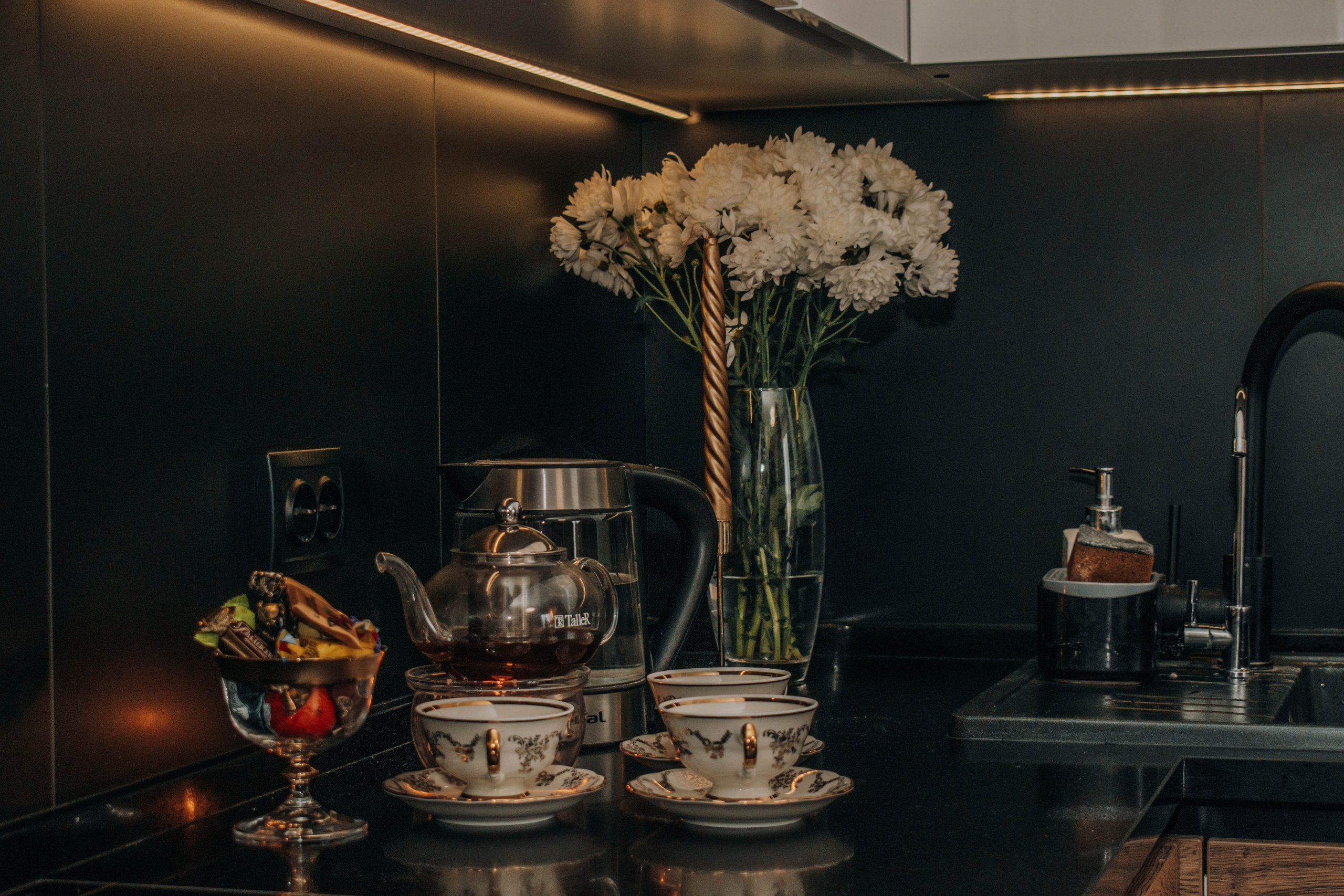 Кирилл и Эльмира. Домашняя съемка. Фотограф-ретушер в Крыму Юля Лобурец