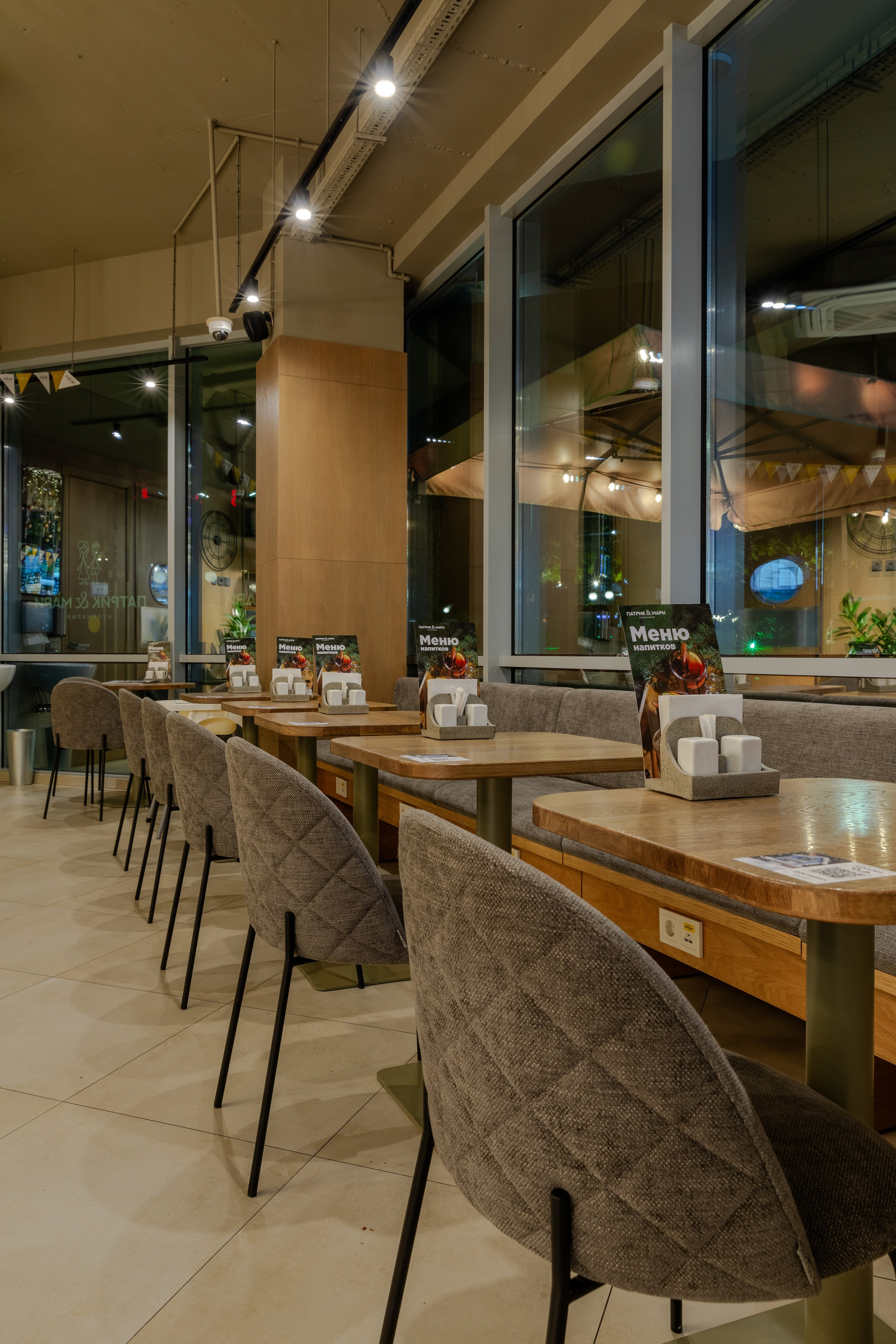 Интерьерная фотосъемка кулинарии «Патрик & Мари» в Сочи. Интерьерный фотограф Москва
