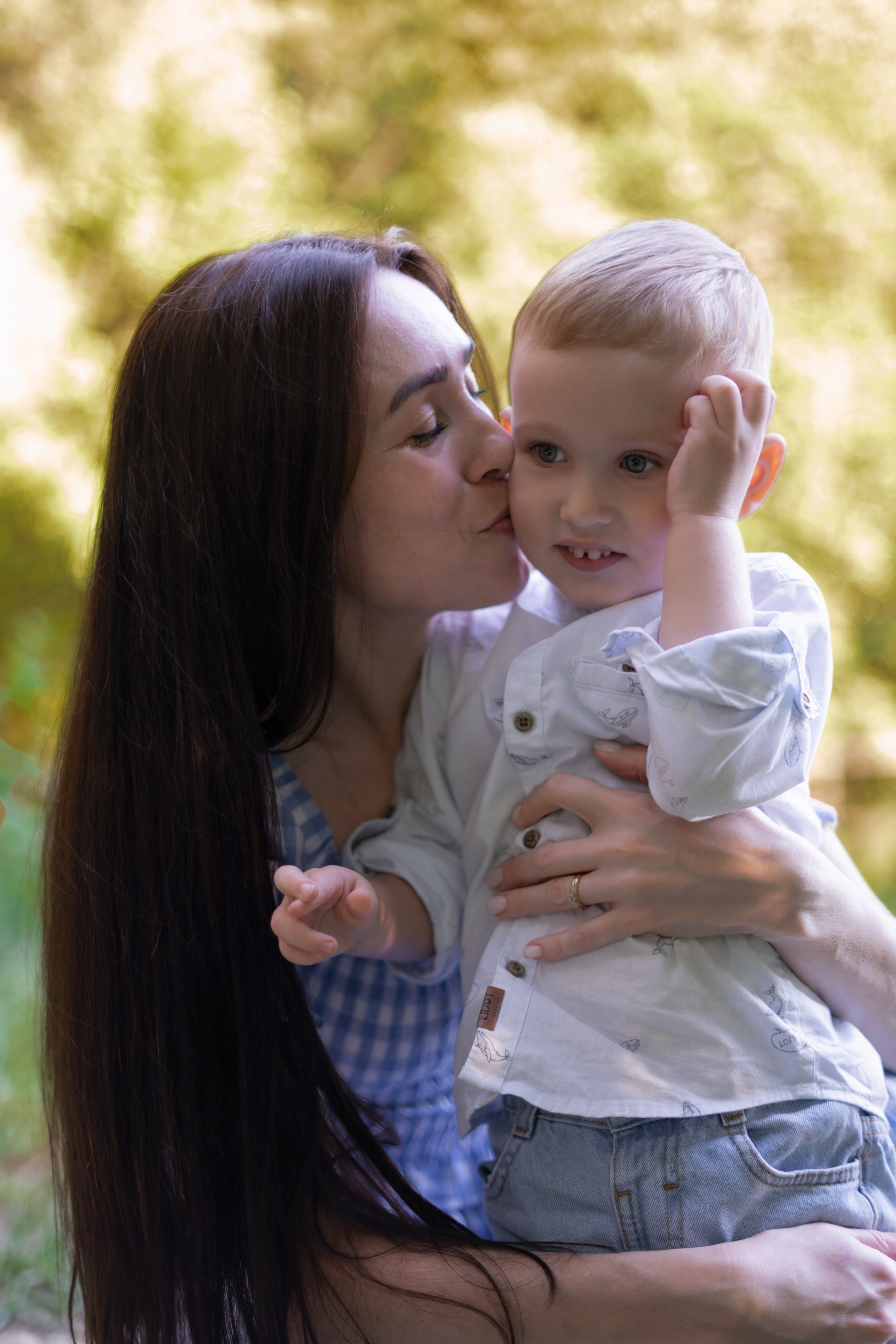 Семейная фотосессия в лесу у озера. Профессиональный Фотограф в Сочи Марина Ситкина