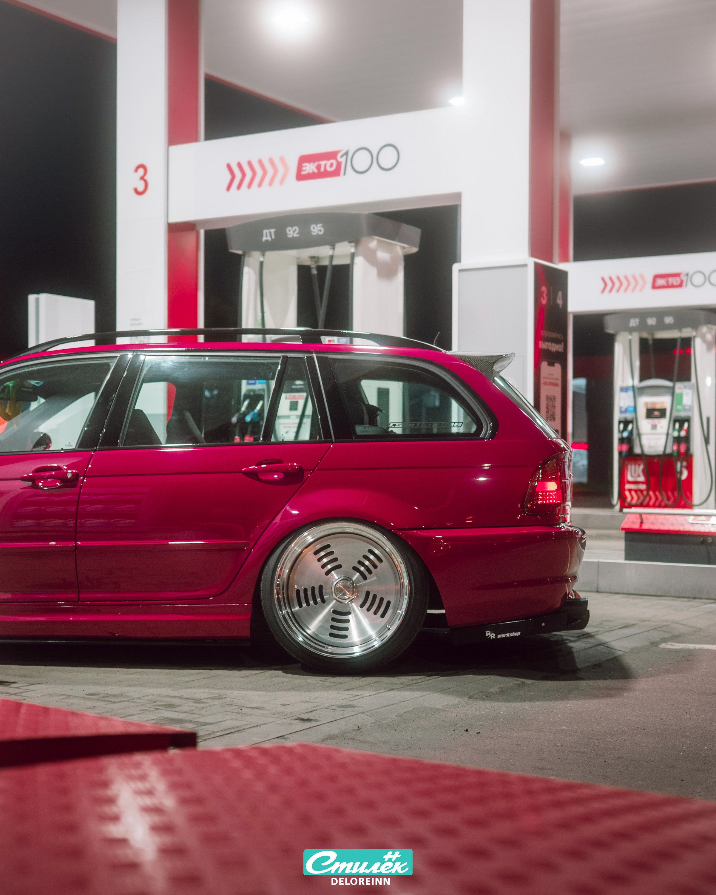 Pink BMW E46 Touring from Finland. DeLorein