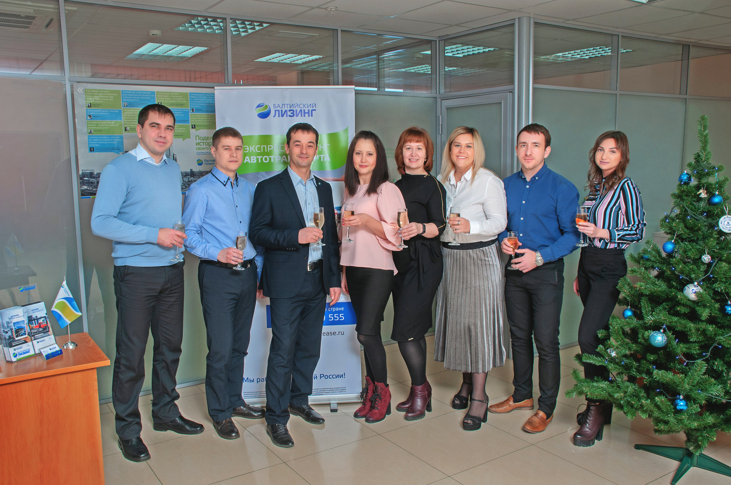 Портретная фотосъёмка для журнала. Профессиональная коммерческая, промышленная и репортажная фотосъёмка для бизнеса