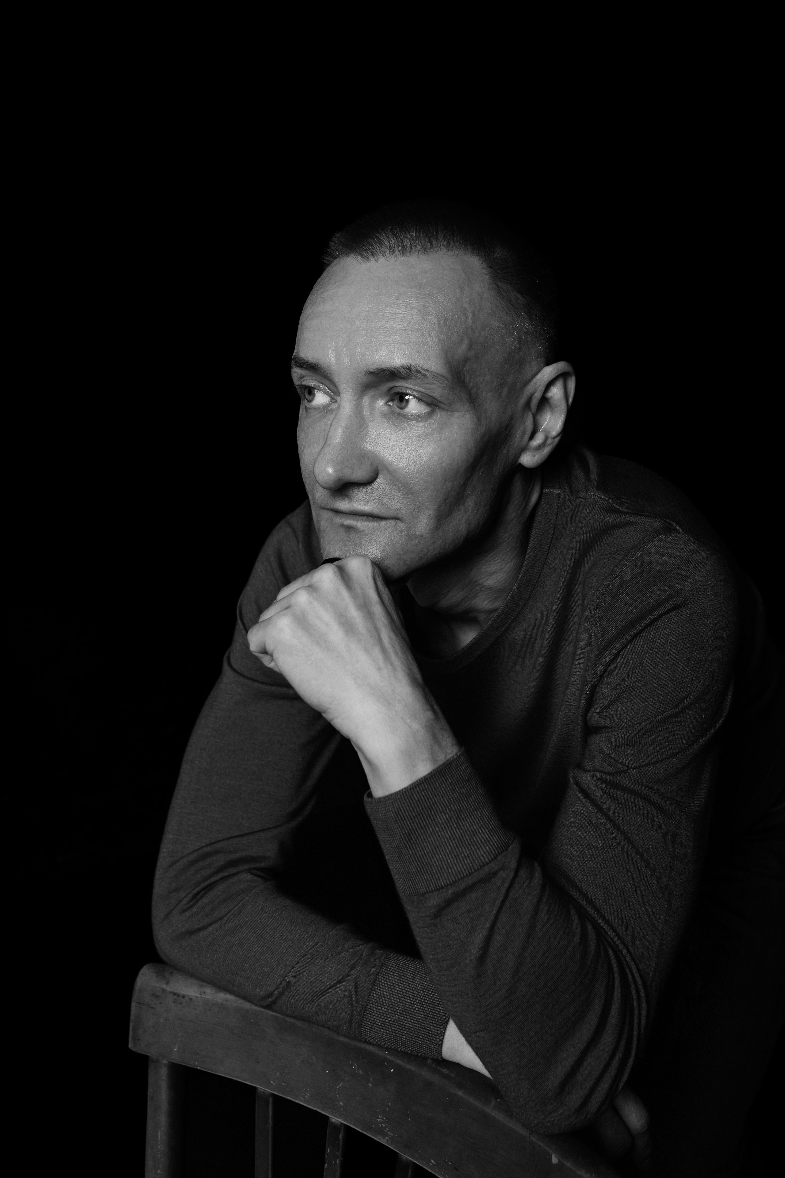 Андрей, чб съёмка в студии. Фотограф Наталия Федосова, г. Москва. TG и Instagram @nataliya_raw