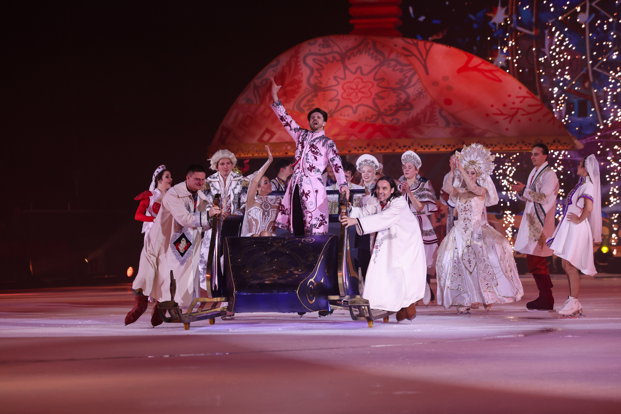 «Вечера на хуторе» ледовое шоу 25.12.2025. Спортивный и репортажный фотограф Антон Тереханов