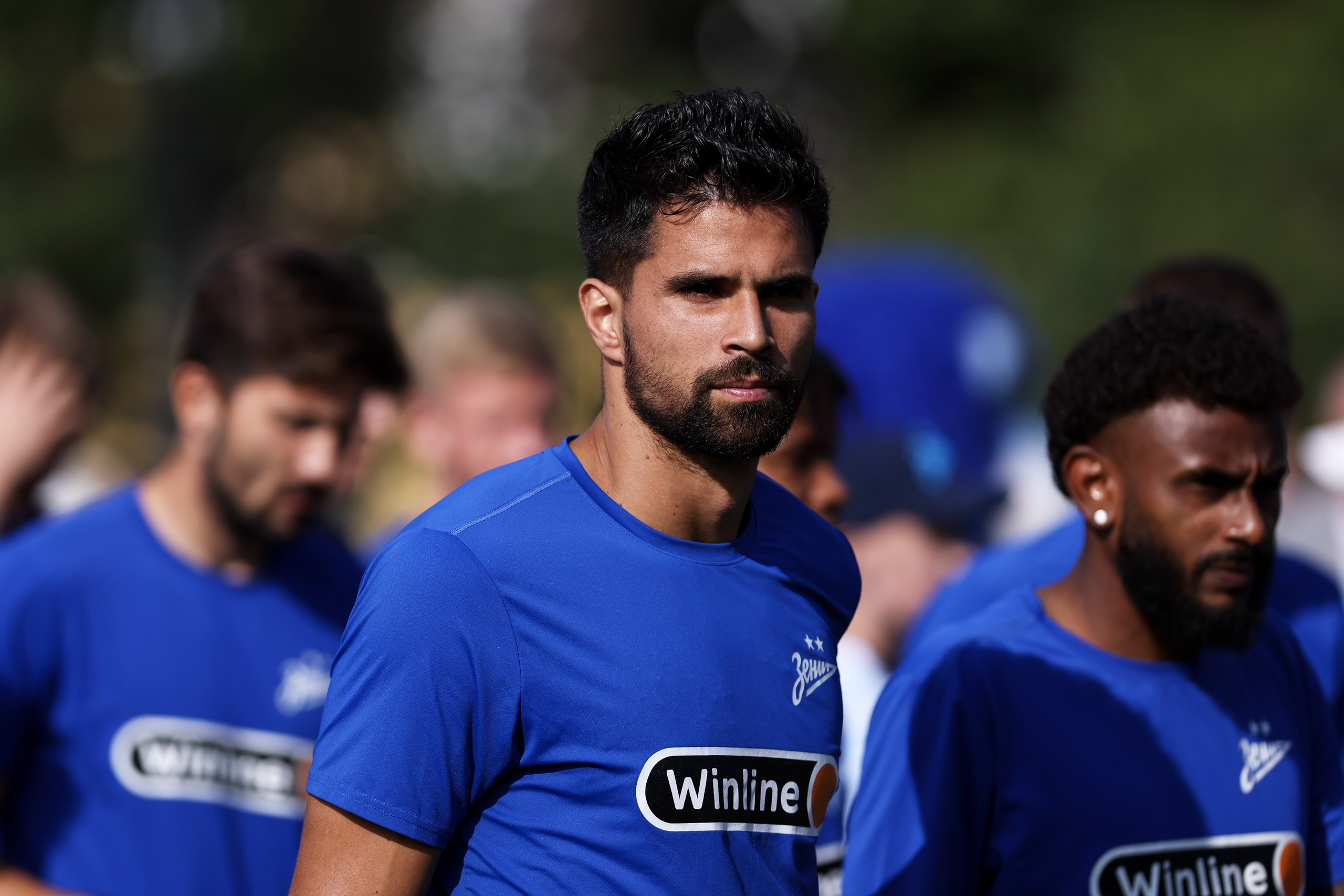 Открытая тренировка ФК «Зенит» Санкт-Петербург. Спортивный и репортажный фотограф Антон Тереханов