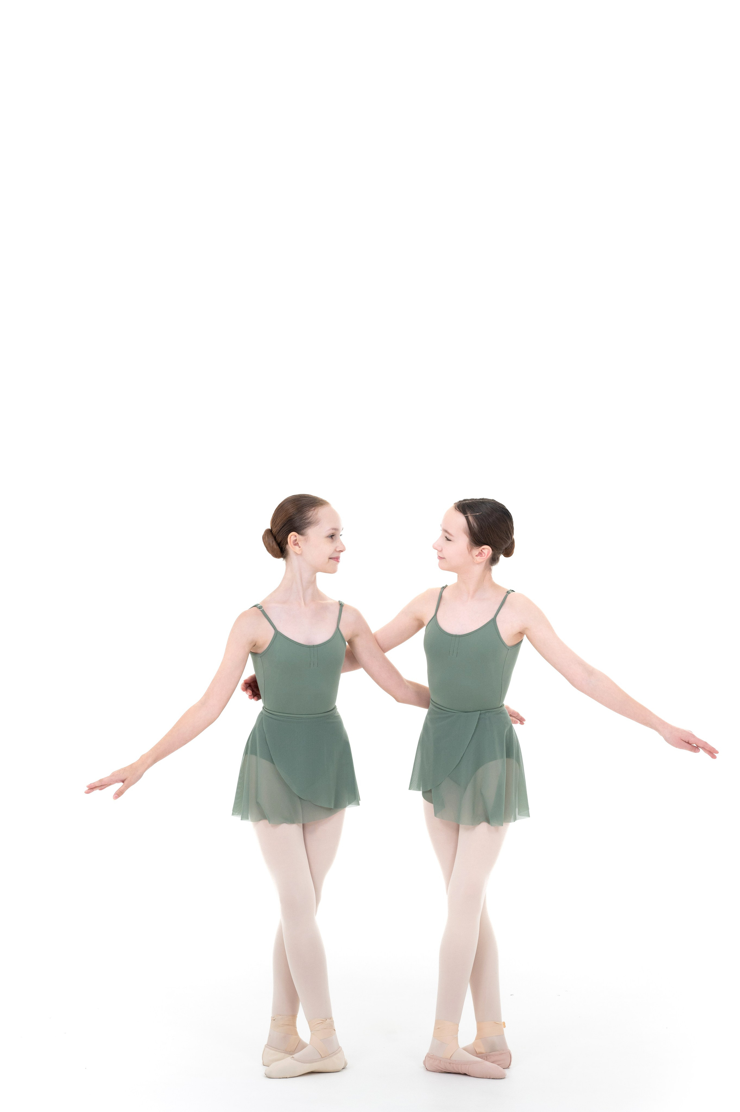 Выпускной альбом хореографичесского коллектива «Пилигрим». Фотограф новорожденных, семейный детский в Тюмени Татьяна Морозова