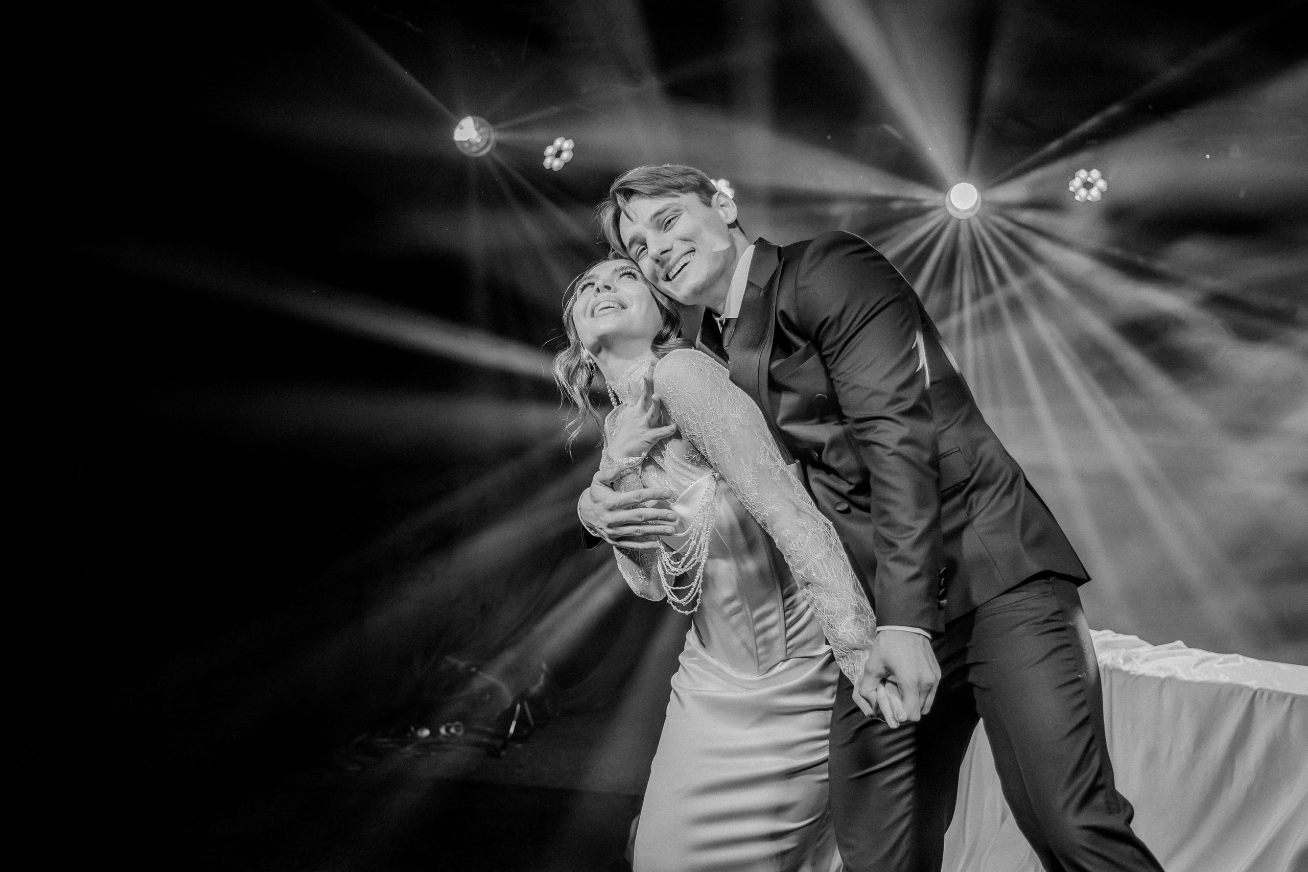 Мария & Александр. Любовь со светом. Свадебная фотография. Арина Рубах