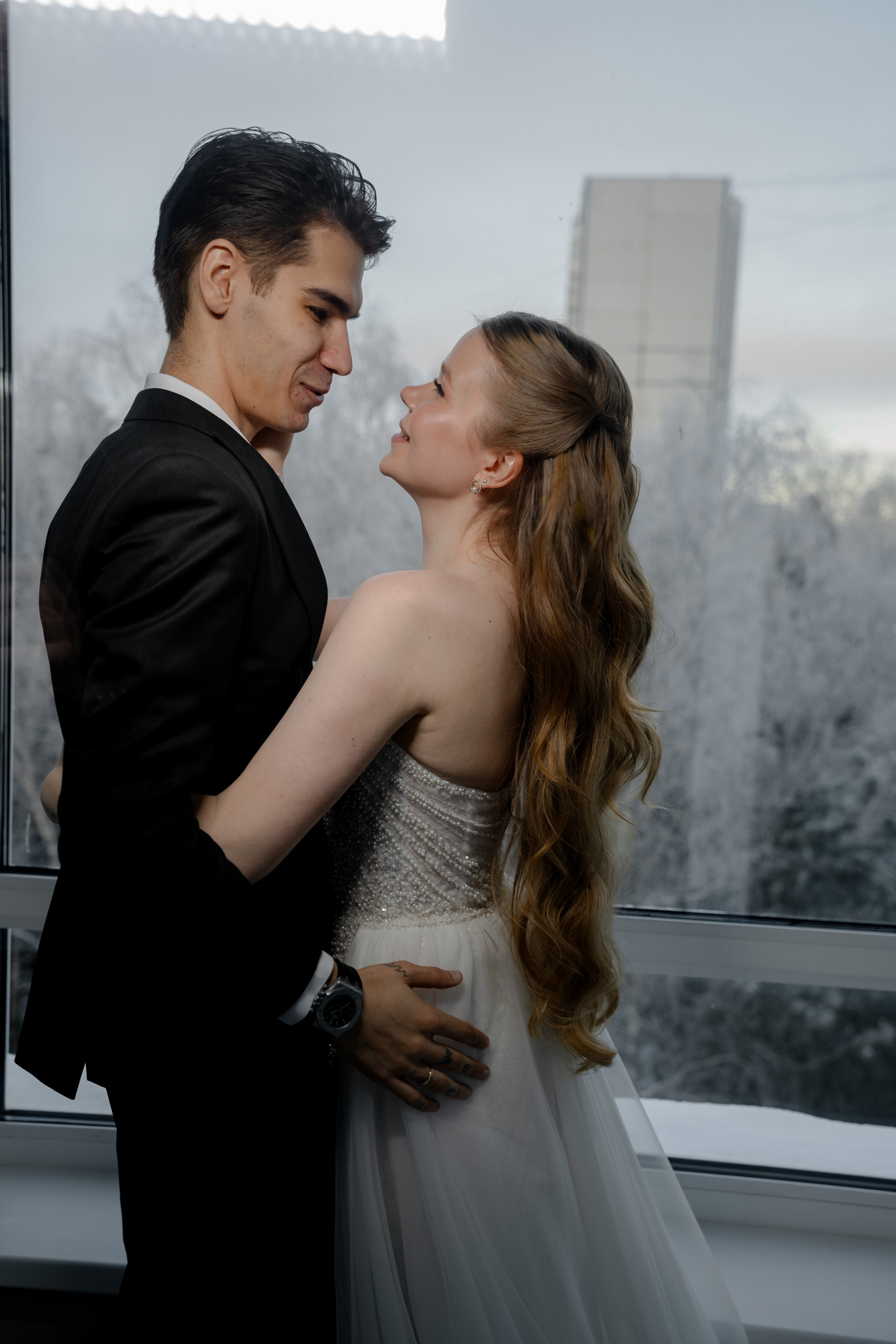 СВАДЕБНАЯ СЬЕМКА СБОРОВ В ОТЕЛЕ И ВЫЕЗД НА ЦЕРЕМОНИЮ (СНЯТО В СИБИРЕ В НИЖНЕВАРТОВСКЕ)М. Профессиональный фотограф, Санкт-Петербург — Виктория Богомолова