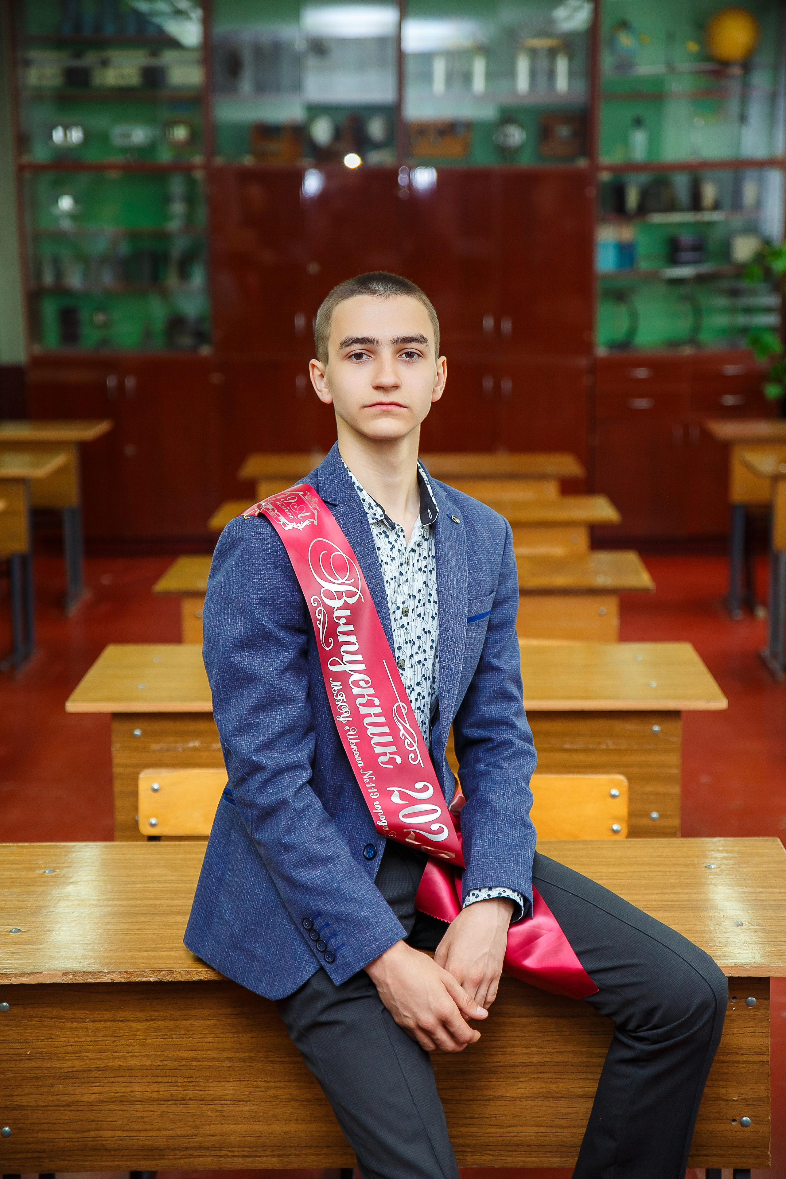 КЛАССИКА. Выпускные альбомы в Донецке и ДНР. Фотограф Донецк и ДНР