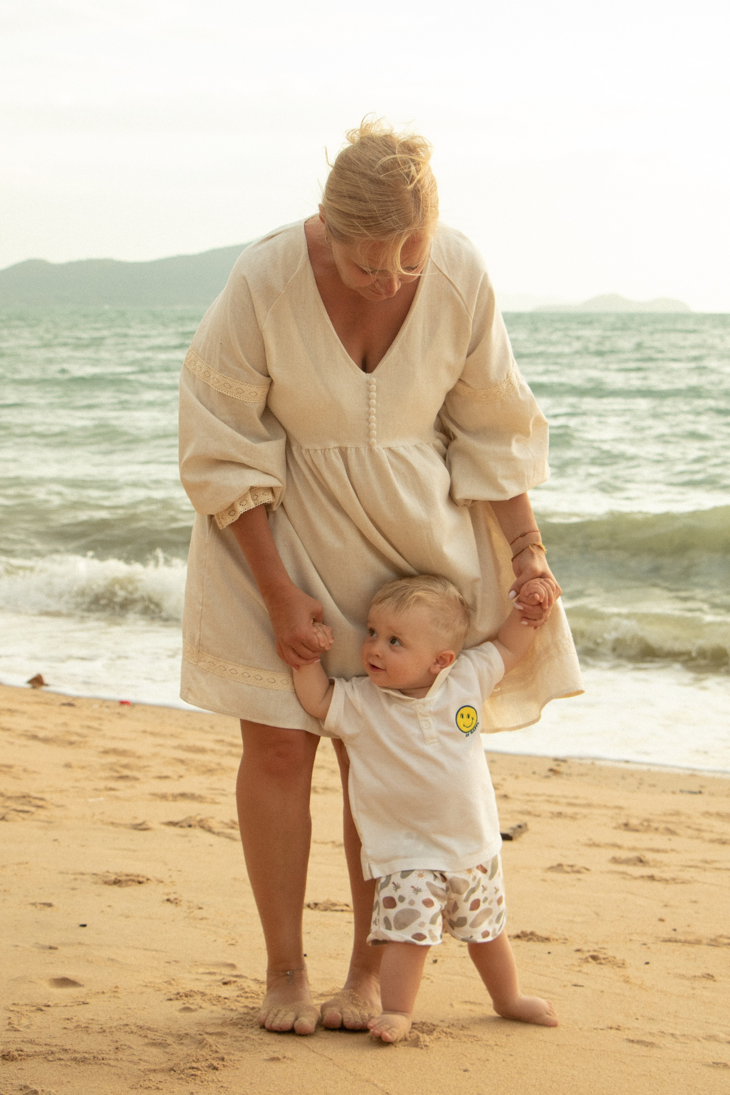 Alena’s family. Portrait photographer in Thailand