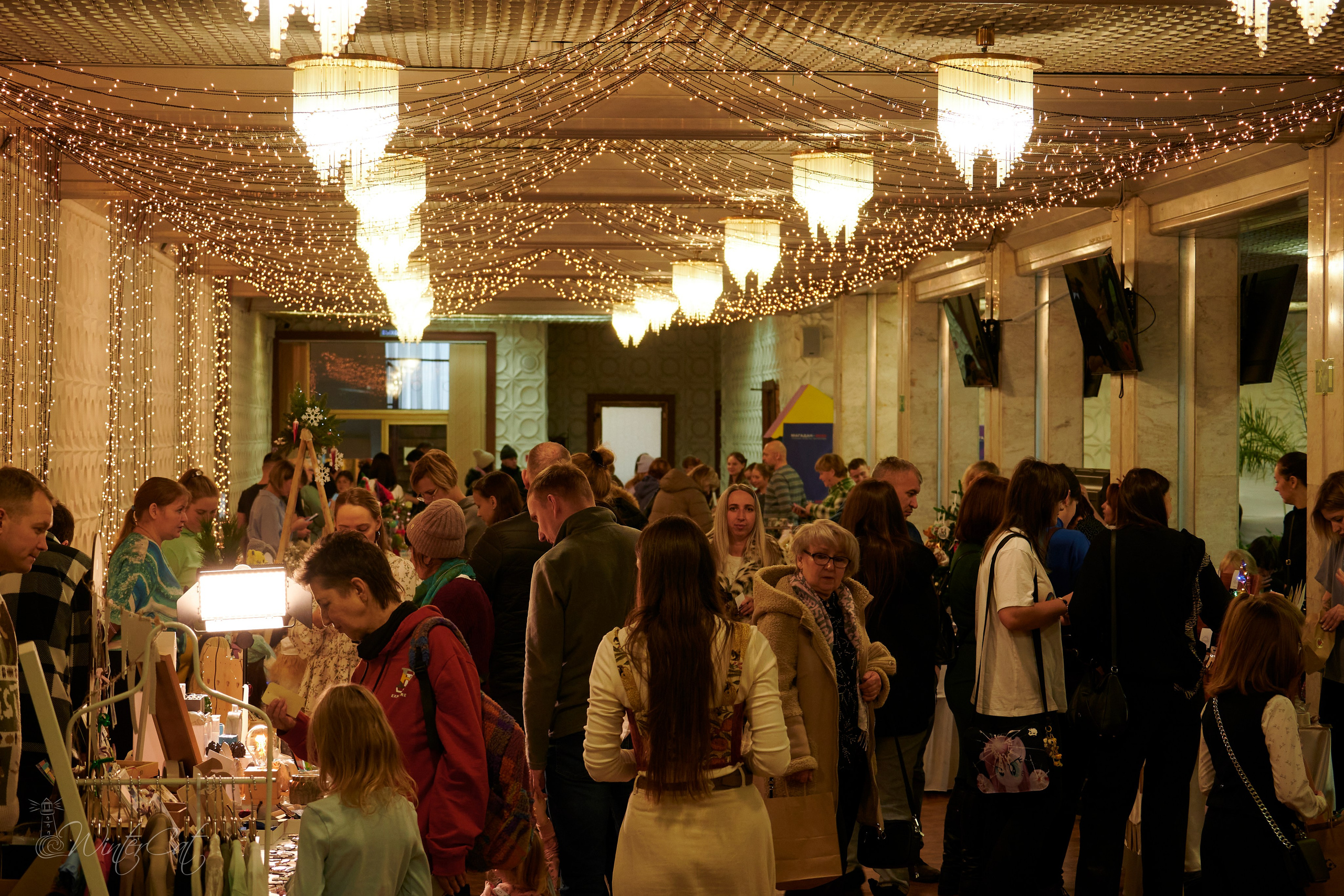 Ярмарка 07.12.24. Портретный и репортажный фотограф в Магадане Андрей Нефедов WinterCatPhoto